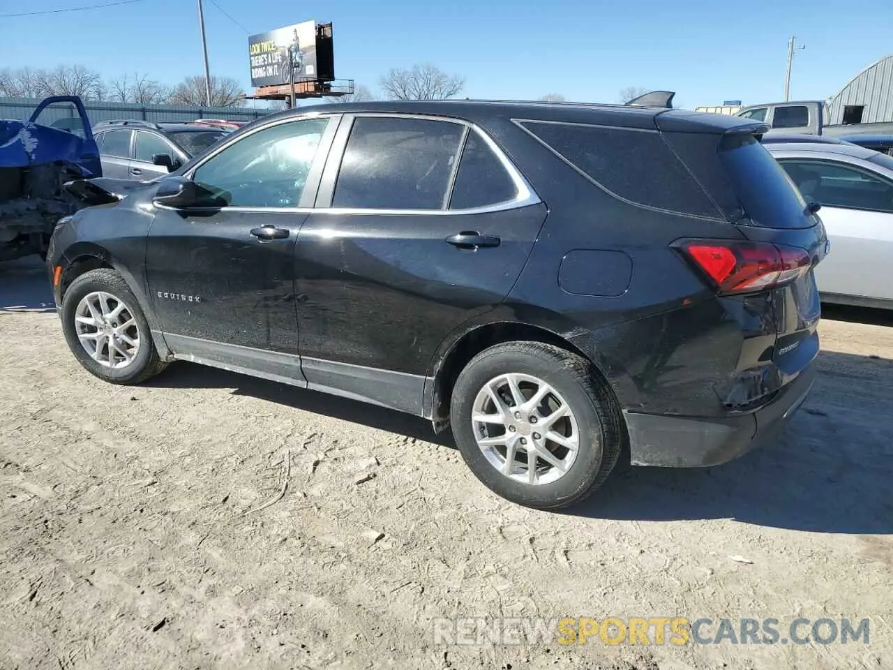 2 fotografías del automóvil dañado 3GNAXUEGXRL241634 CHEVROLET EQUINOX 2024