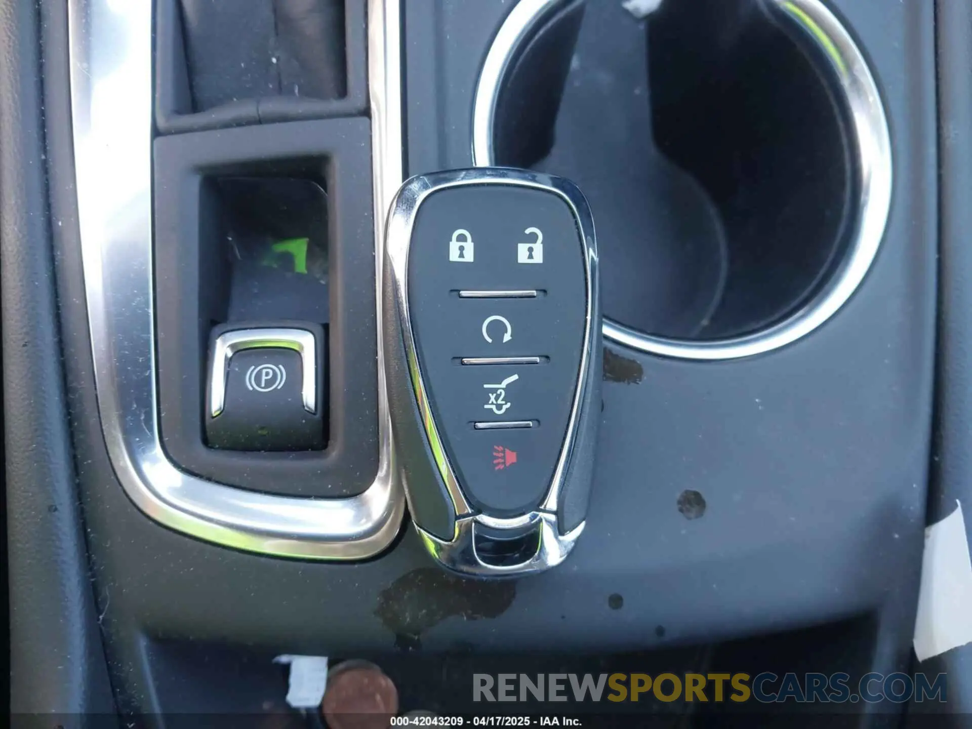 11 fotografías del automóvil dañado 3GNAXUEGXRL329504 CHEVROLET EQUINOX 2024
