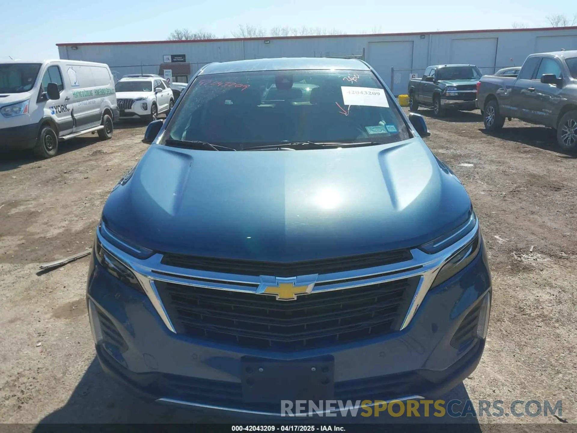 12 fotografías del automóvil dañado 3GNAXUEGXRL329504 CHEVROLET EQUINOX 2024