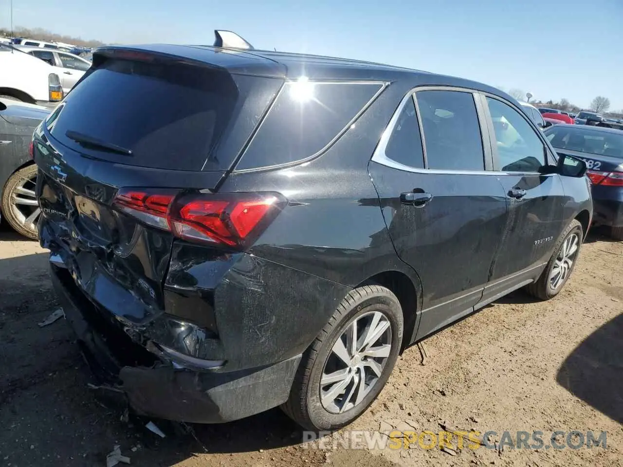 3 fotografías del automóvil dañado 3GNAXUEGXRL374779 CHEVROLET EQUINOX 2024