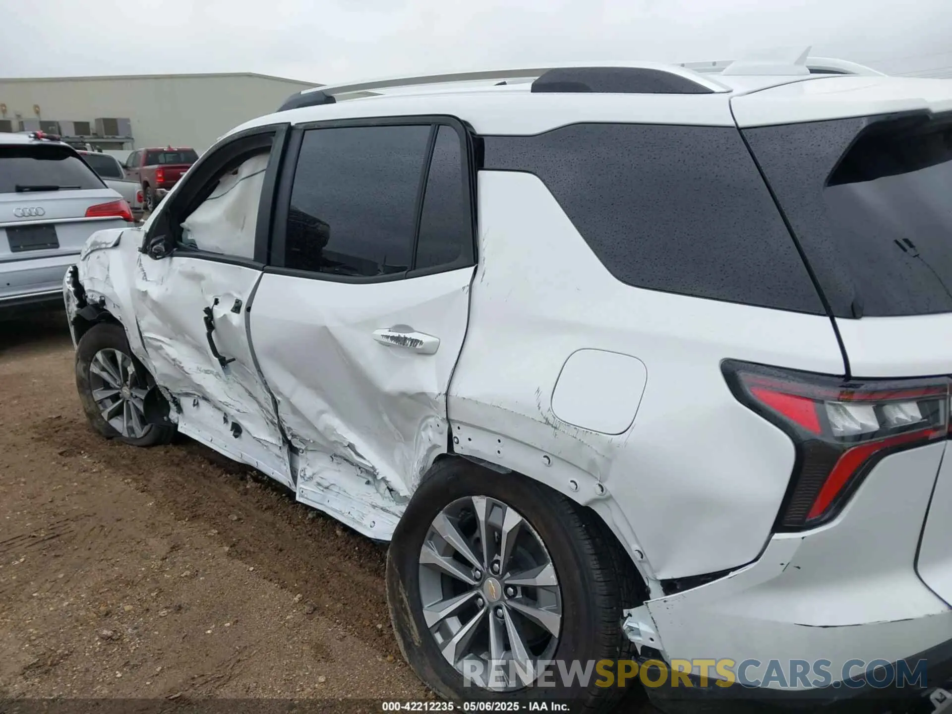 17 fotografías del automóvil dañado 3GNAXHEG0SL304222 CHEVROLET EQUINOX 2025