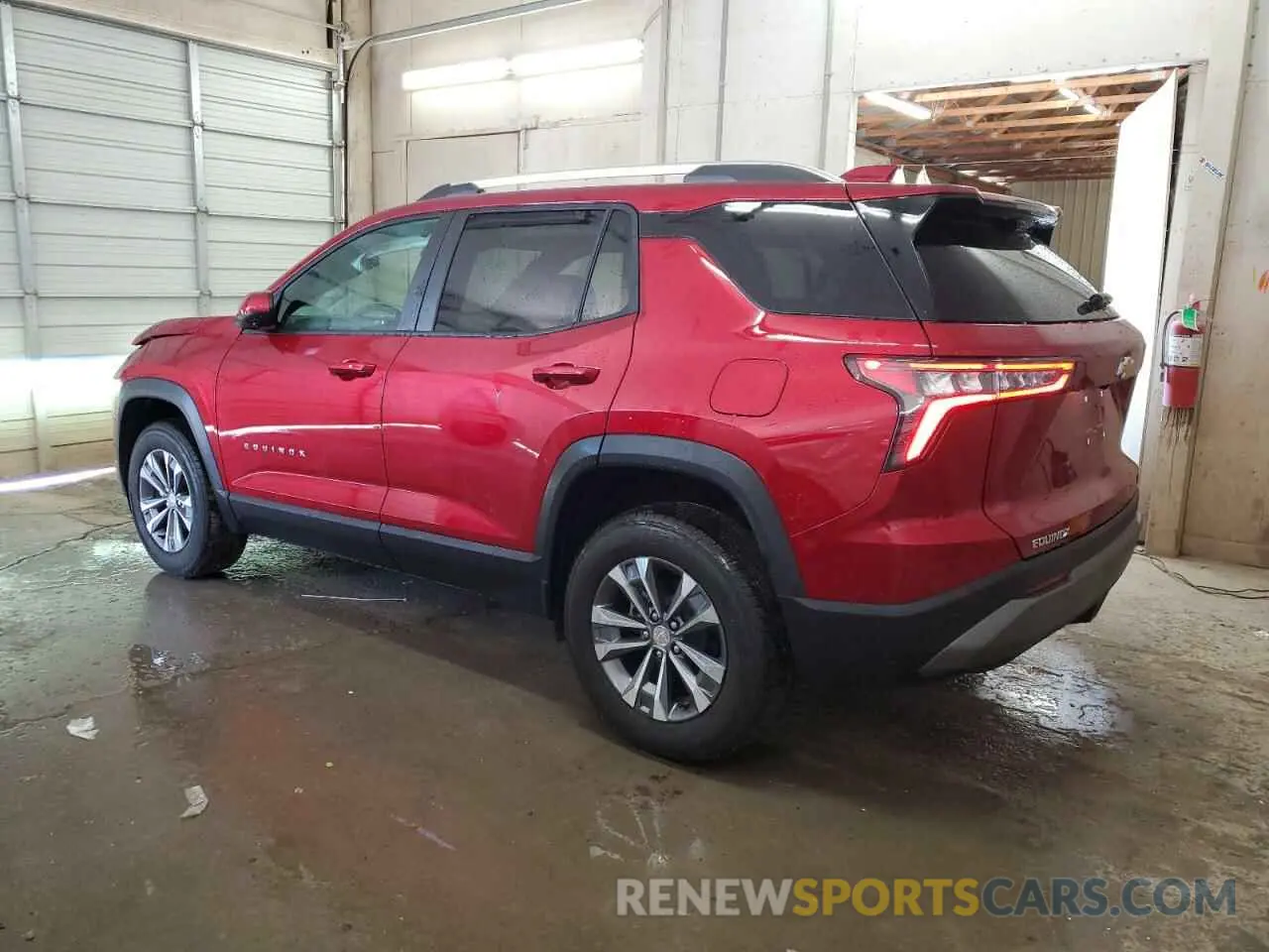2 fotografías del automóvil dañado 3GNAXHEG1SL139796 CHEVROLET EQUINOX 2025