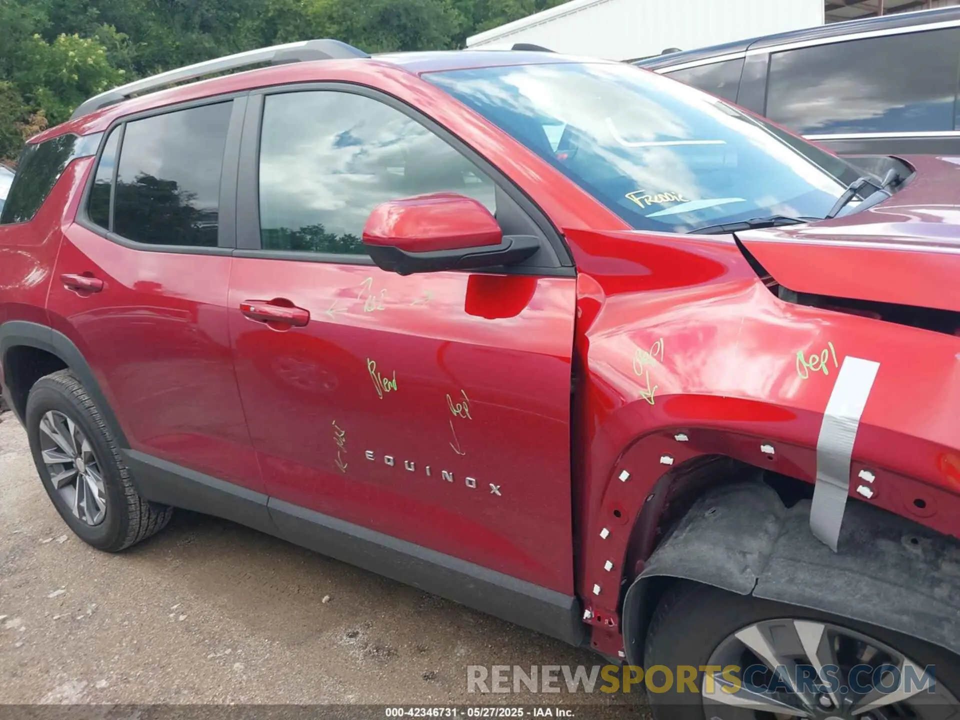 13 fotografías del automóvil dañado 3GNAXHEG1SL222502 CHEVROLET EQUINOX 2025