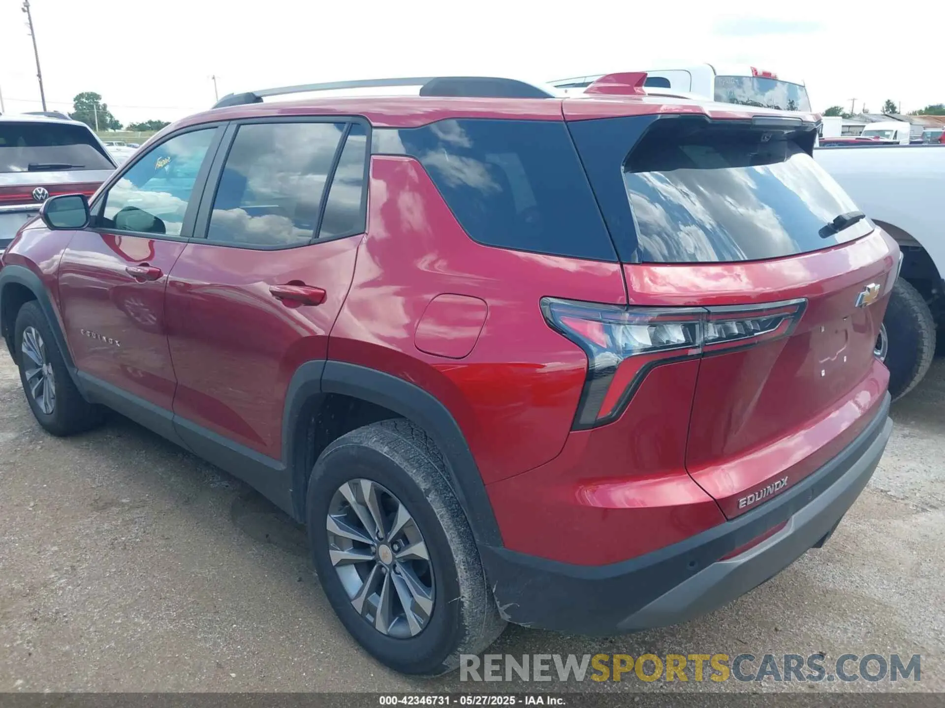 3 fotografías del automóvil dañado 3GNAXHEG1SL222502 CHEVROLET EQUINOX 2025