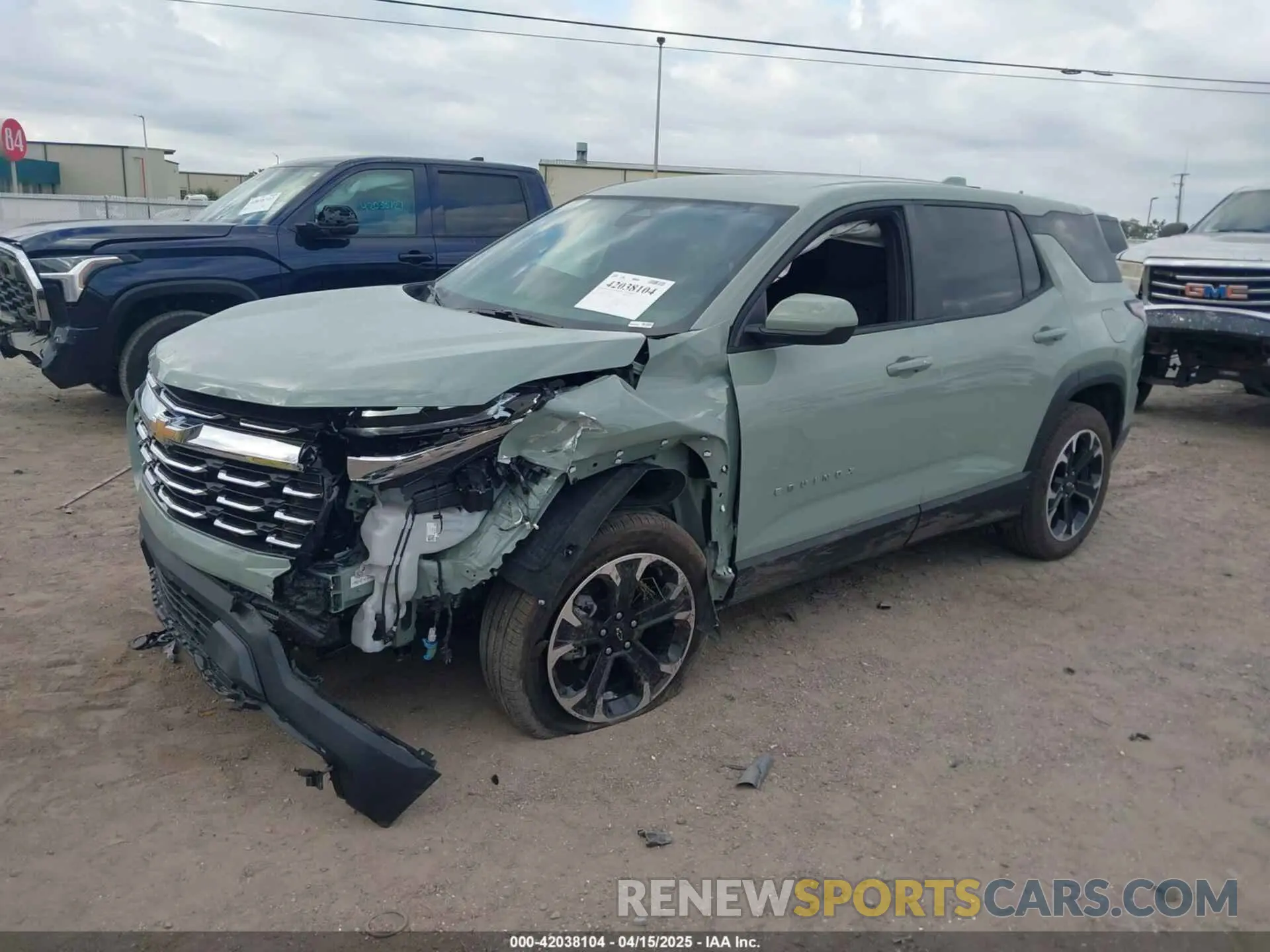 2 fotografías del automóvil dañado 3GNAXHEG1SL228378 CHEVROLET EQUINOX 2025