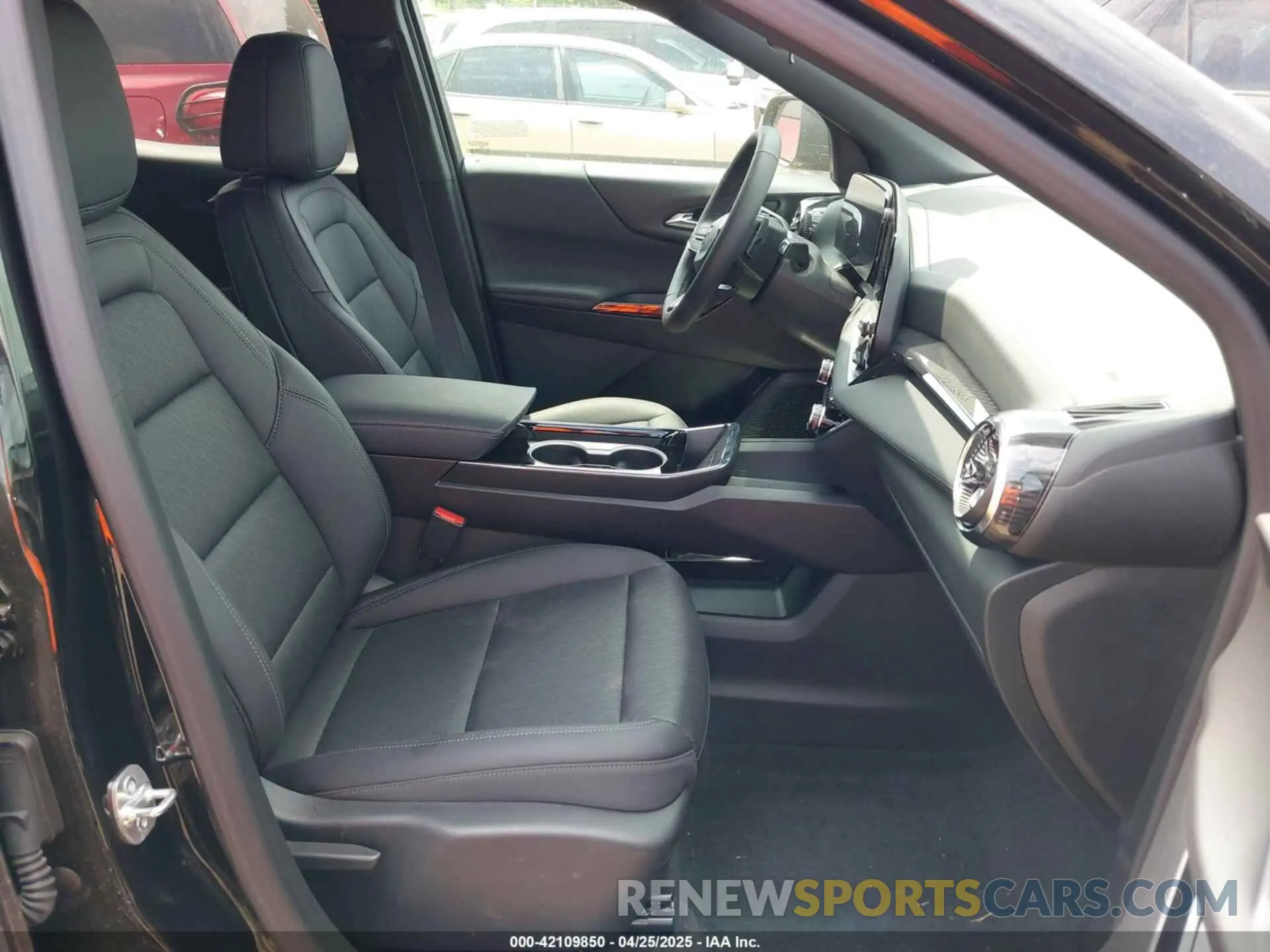 5 fotografías del automóvil dañado 3GNAXHEG1SL302446 CHEVROLET EQUINOX 2025