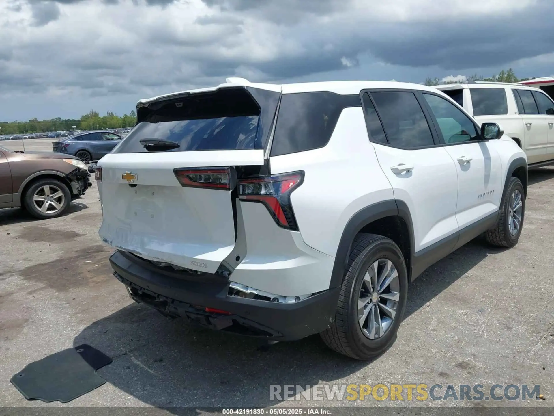 17 fotografías del automóvil dañado 3GNAXHEG2SL115457 CHEVROLET EQUINOX 2025