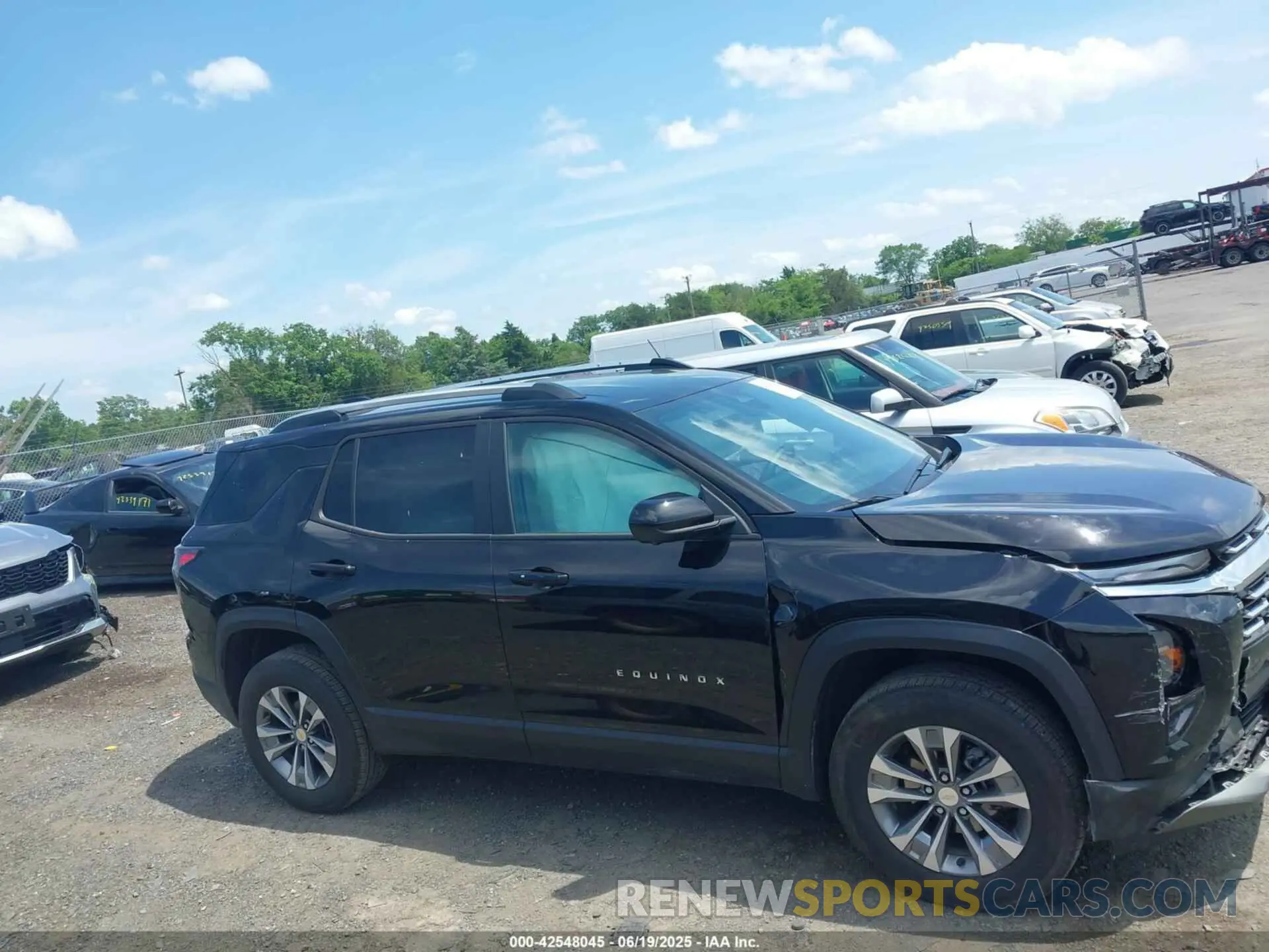 13 fotografías del automóvil dañado 3GNAXHEG2SL215476 CHEVROLET EQUINOX 2025