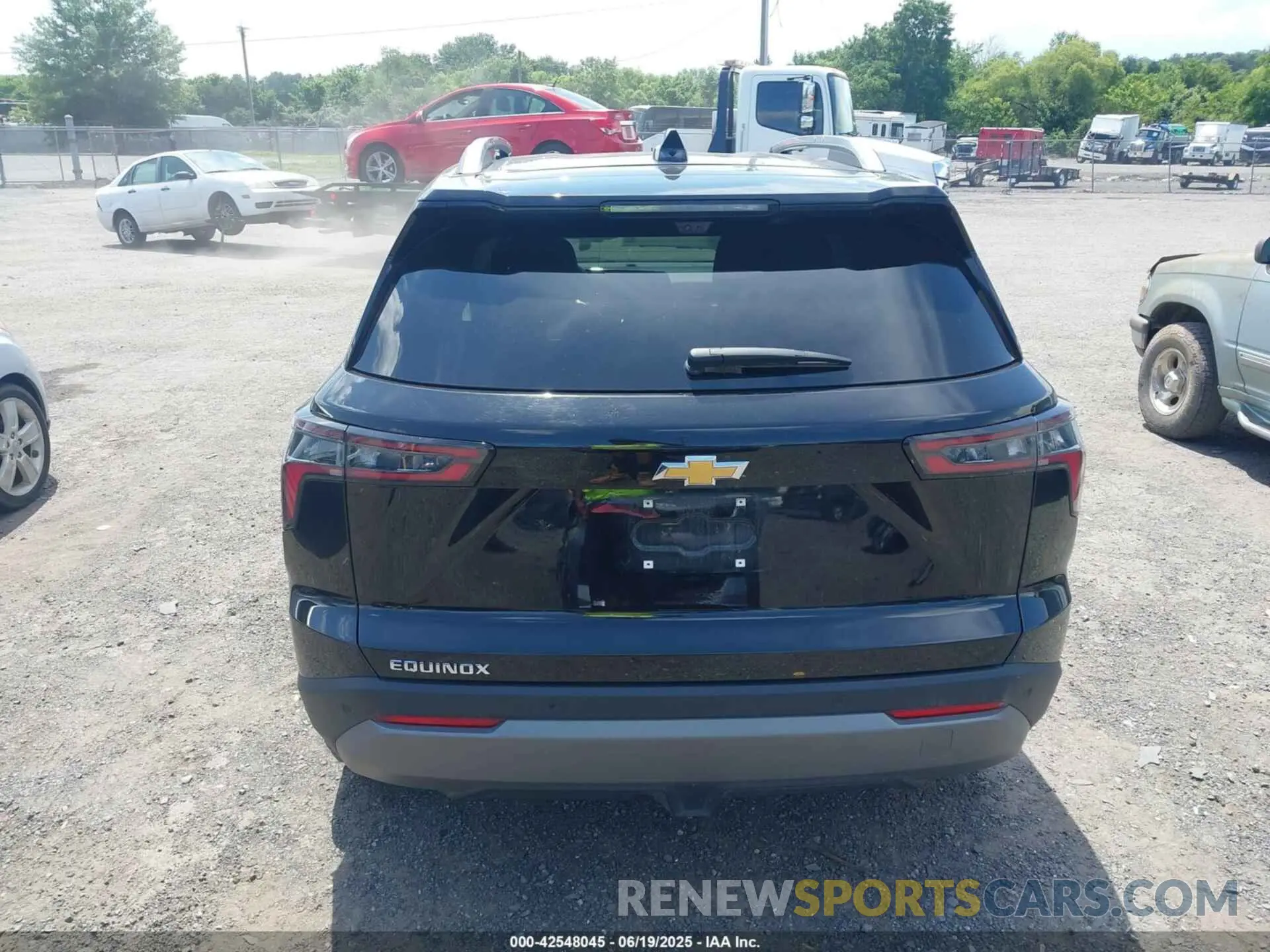 16 fotografías del automóvil dañado 3GNAXHEG2SL215476 CHEVROLET EQUINOX 2025