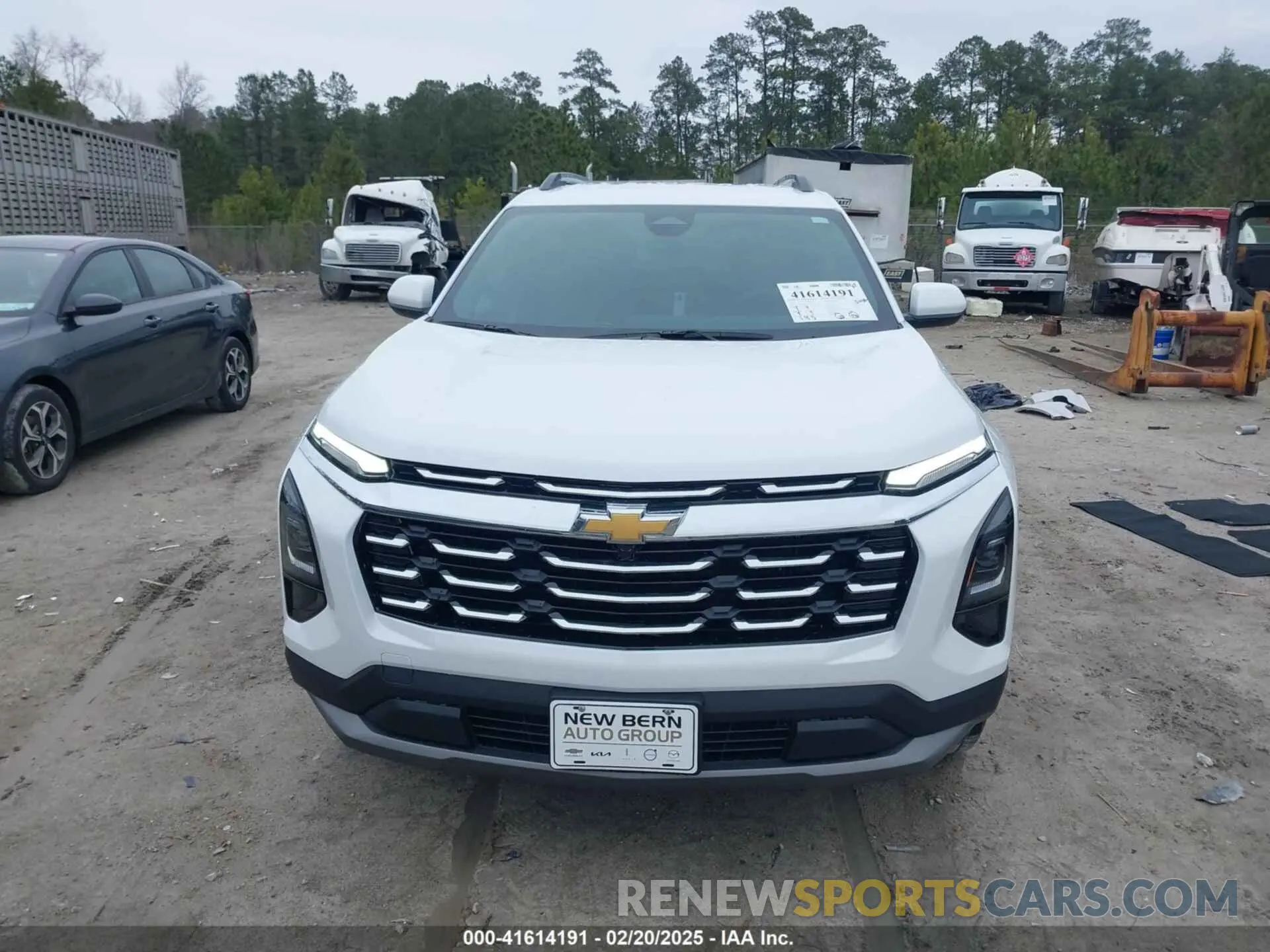 12 fotografías del automóvil dañado 3GNAXHEG2SL222766 CHEVROLET EQUINOX 2025