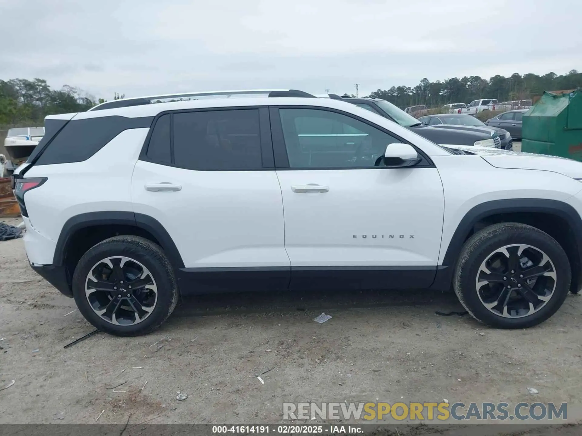 13 fotografías del automóvil dañado 3GNAXHEG2SL222766 CHEVROLET EQUINOX 2025