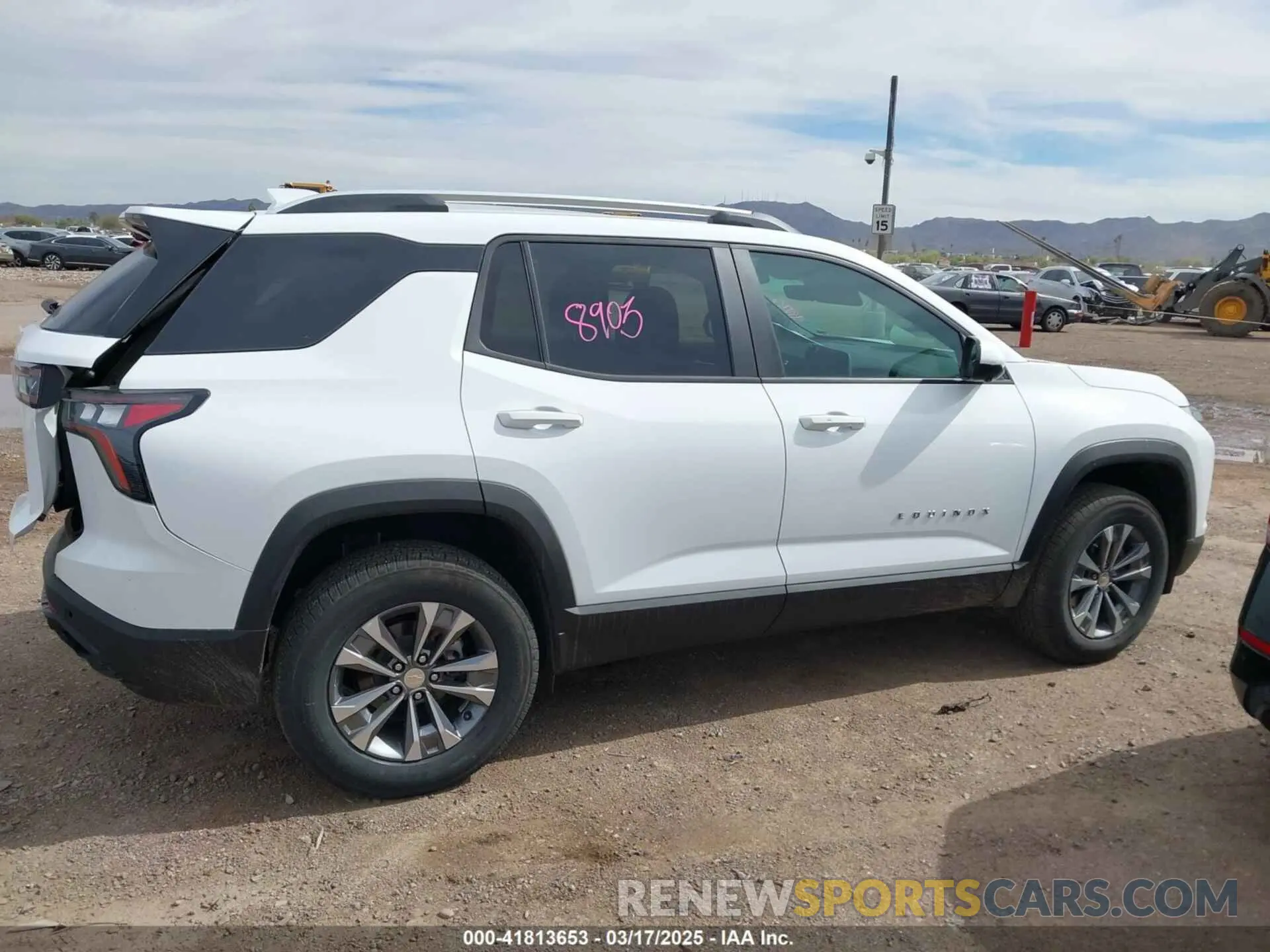 13 fotografías del automóvil dañado 3GNAXHEG3SL164652 CHEVROLET EQUINOX 2025