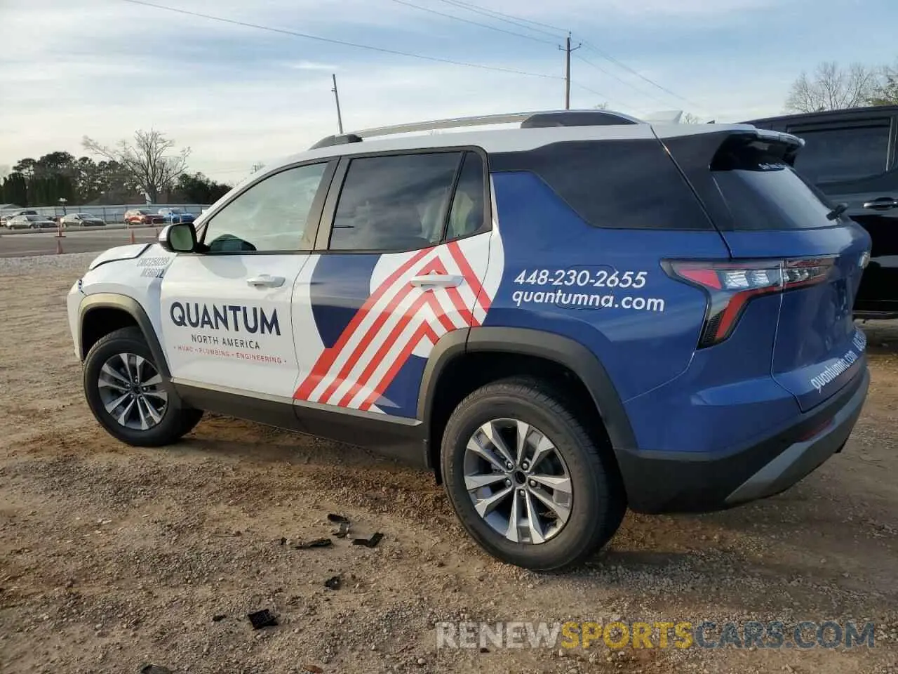 2 fotografías del automóvil dañado 3GNAXHEG3SL256912 CHEVROLET EQUINOX 2025
