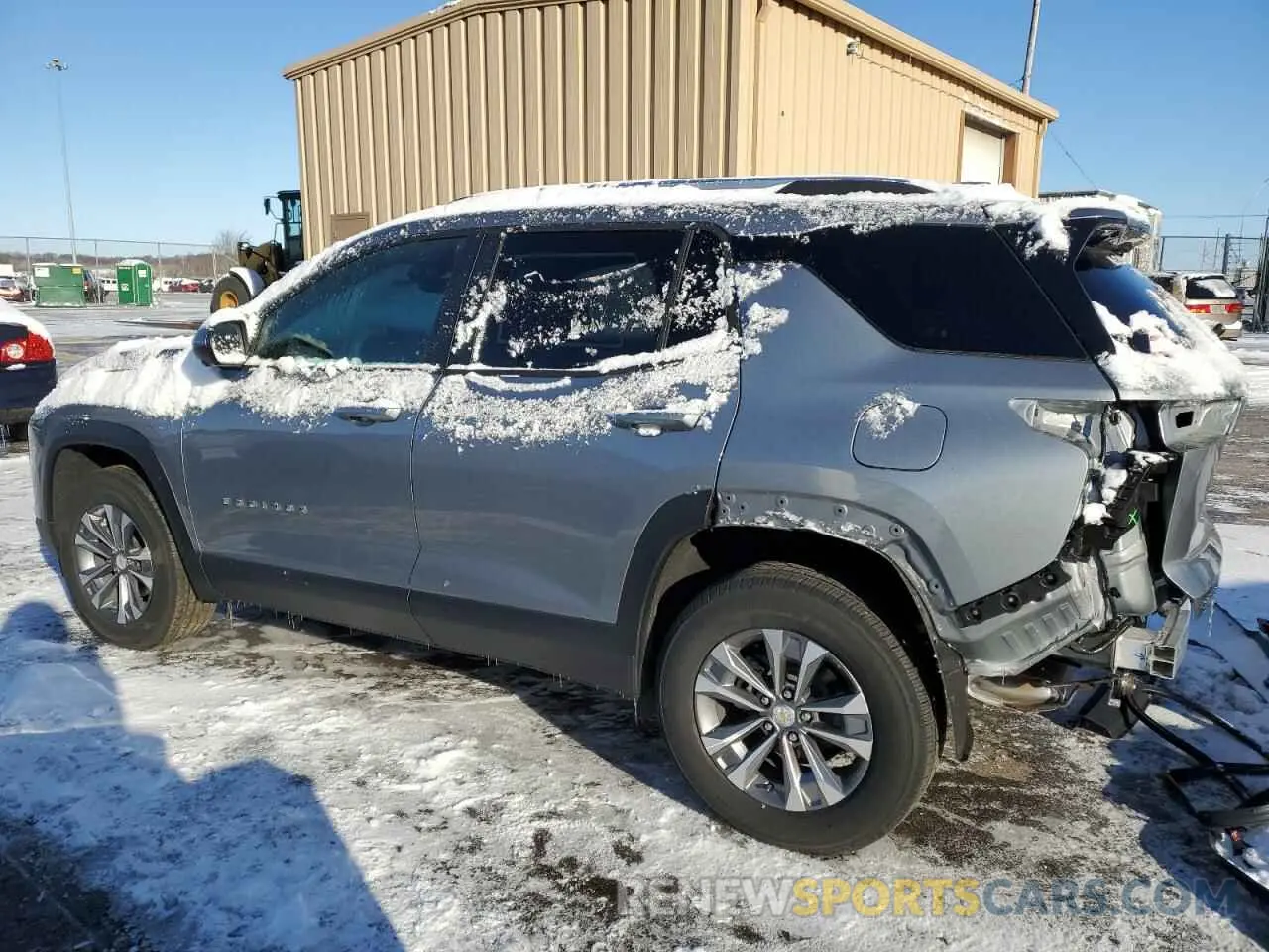 2 fotografías del automóvil dañado 3GNAXHEG4SL103195 CHEVROLET EQUINOX 2025