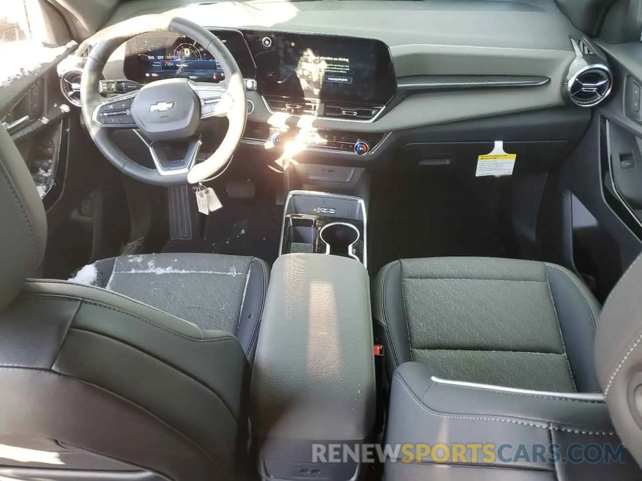 8 fotografías del automóvil dañado 3GNAXHEG4SL103195 CHEVROLET EQUINOX 2025