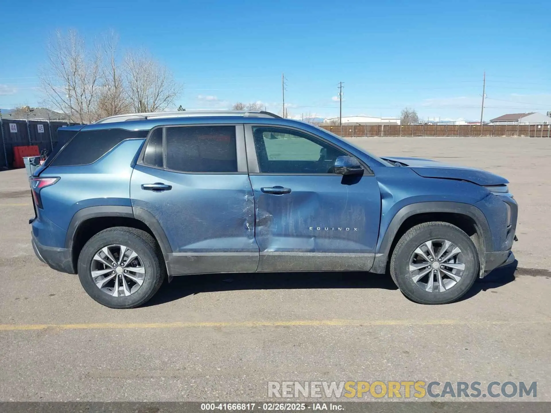 13 fotografías del automóvil dañado 3GNAXHEG4SL203135 CHEVROLET EQUINOX 2025