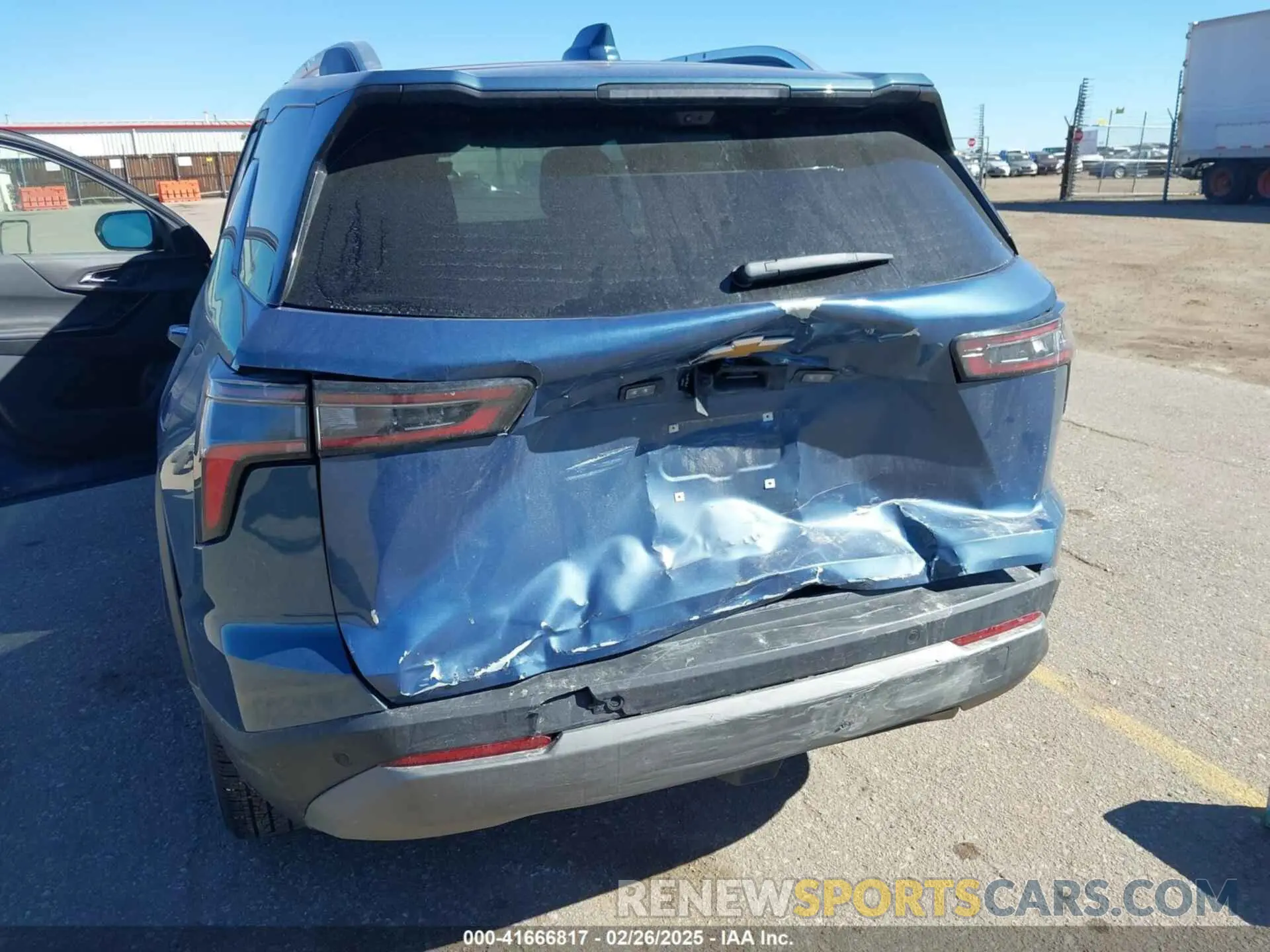 6 fotografías del automóvil dañado 3GNAXHEG4SL203135 CHEVROLET EQUINOX 2025