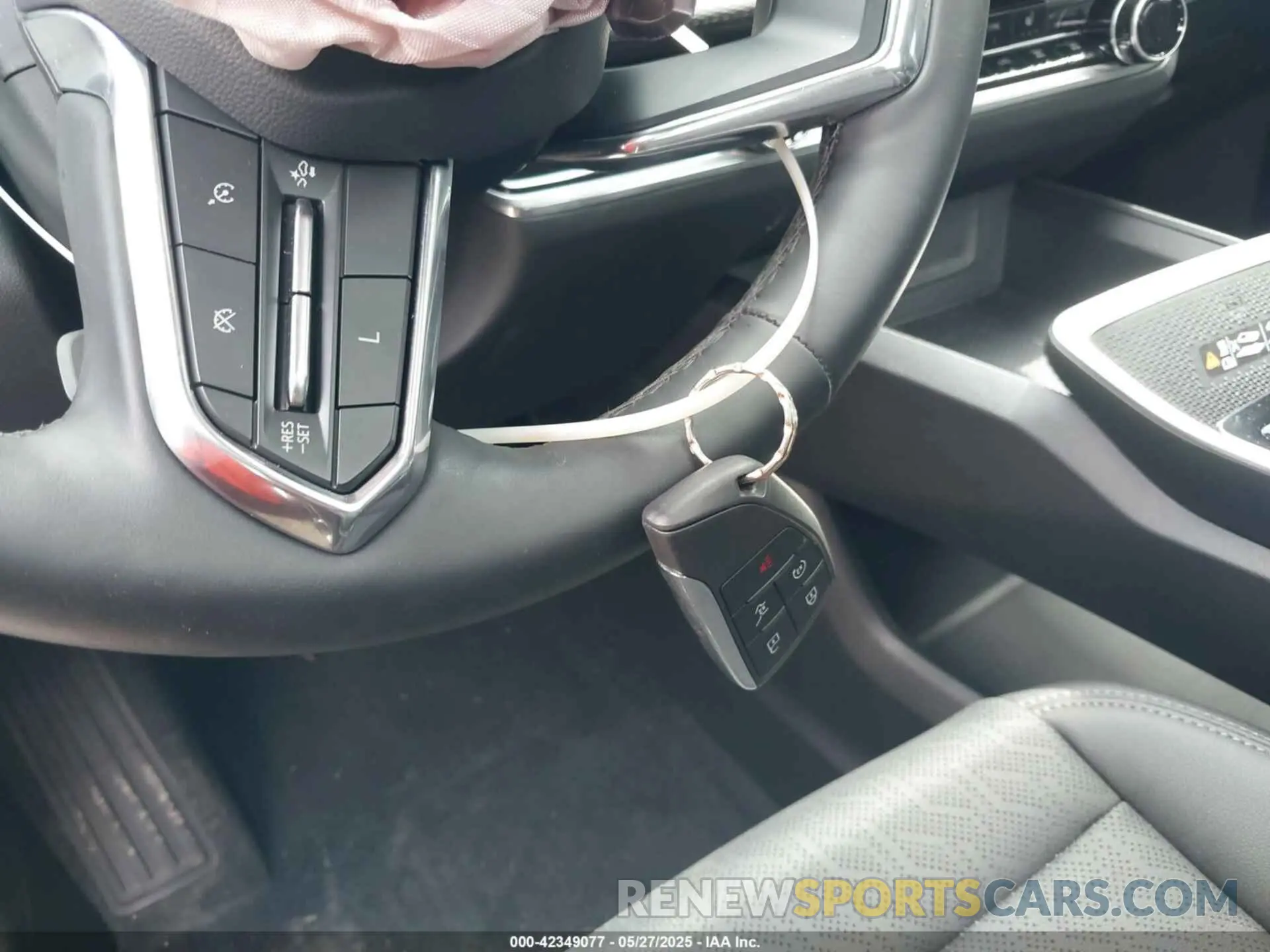 11 fotografías del automóvil dañado 3GNAXHEG5SL260086 CHEVROLET EQUINOX 2025