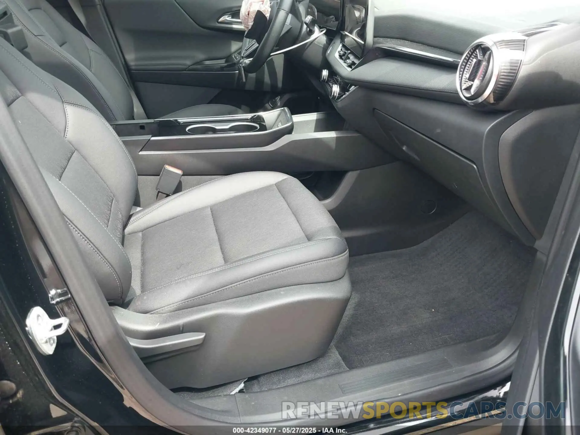 5 fotografías del automóvil dañado 3GNAXHEG5SL260086 CHEVROLET EQUINOX 2025