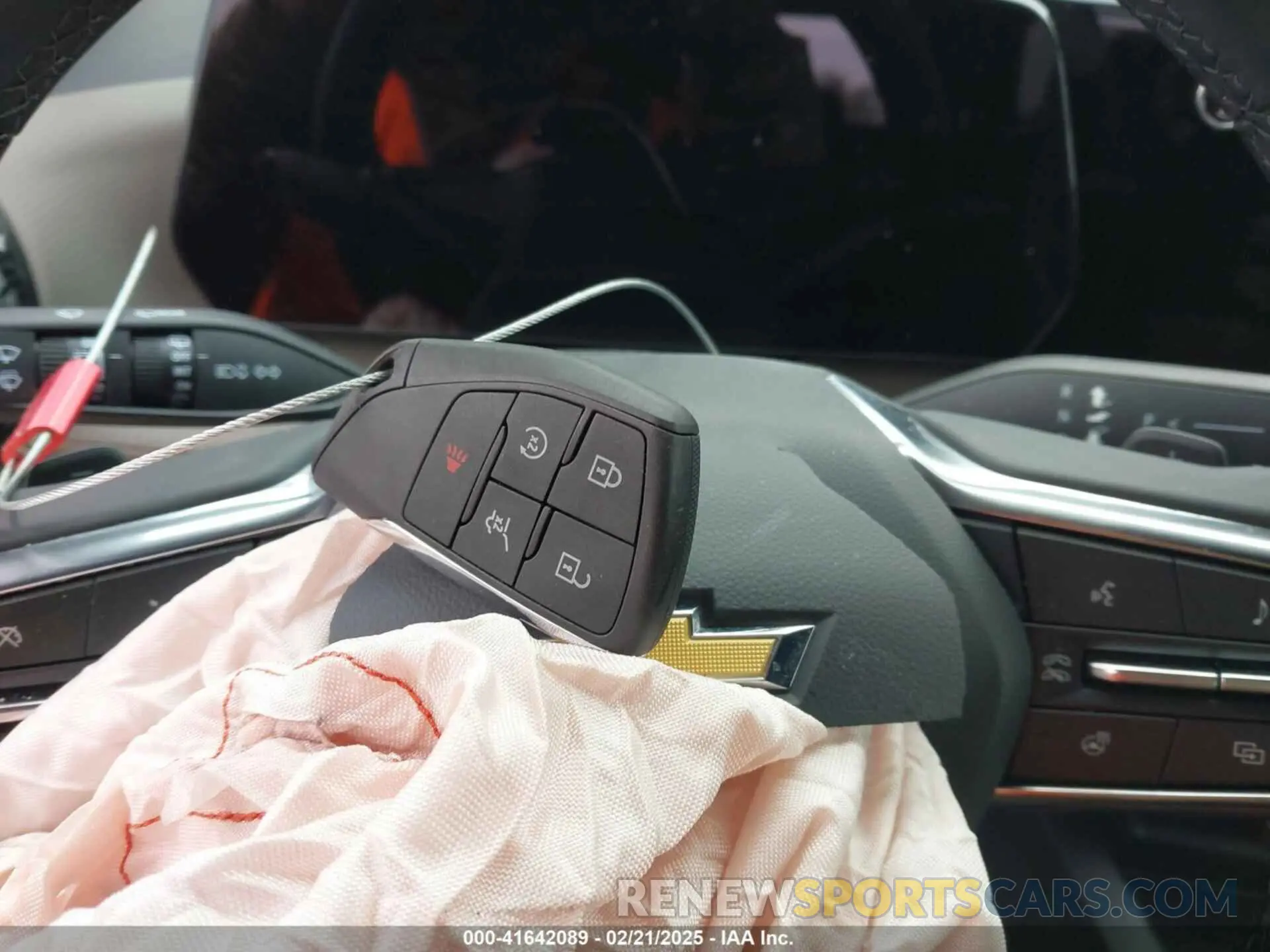 11 fotografías del automóvil dañado 3GNAXHEG7SL123425 CHEVROLET EQUINOX 2025