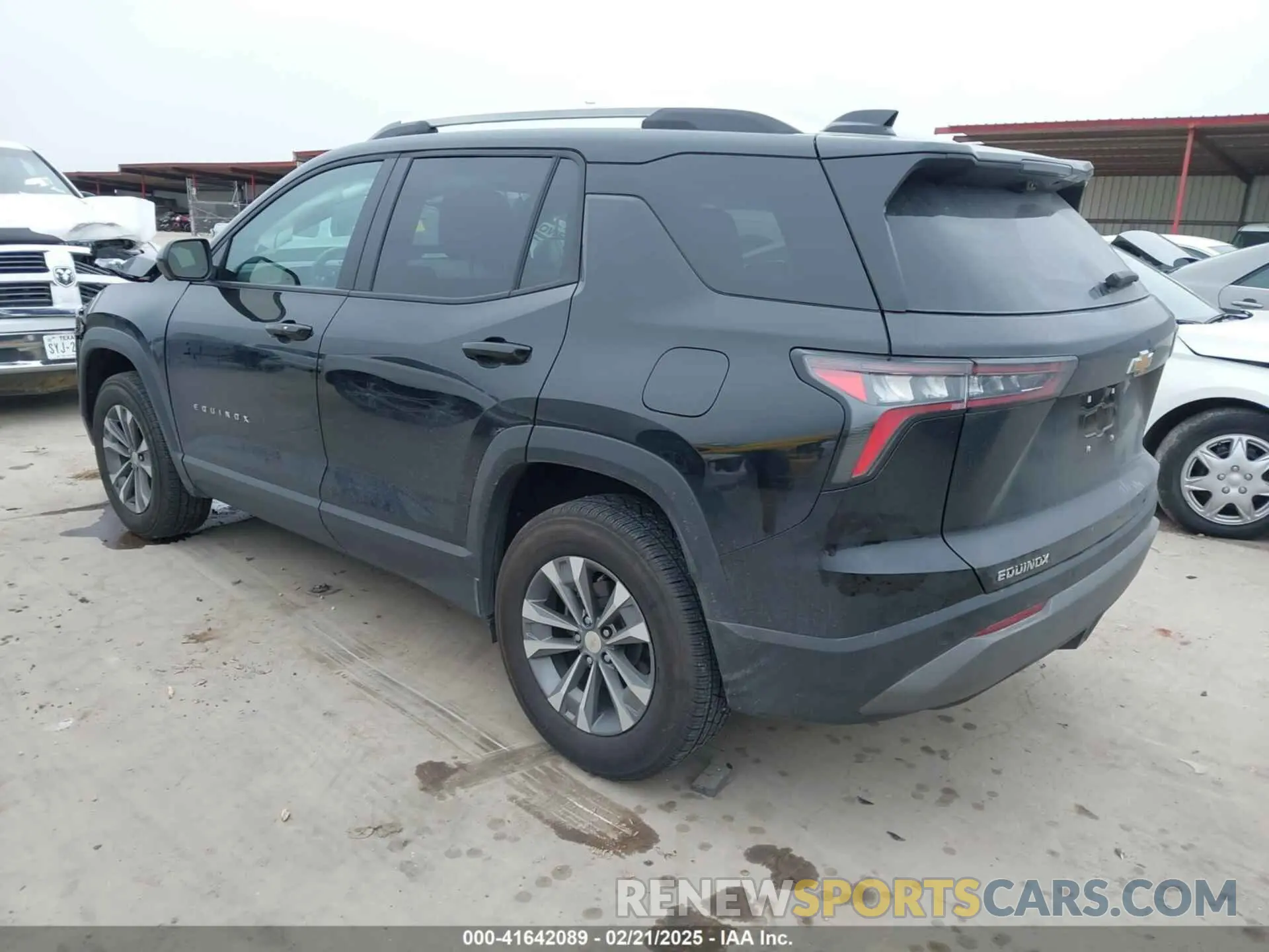 3 fotografías del automóvil dañado 3GNAXHEG7SL123425 CHEVROLET EQUINOX 2025