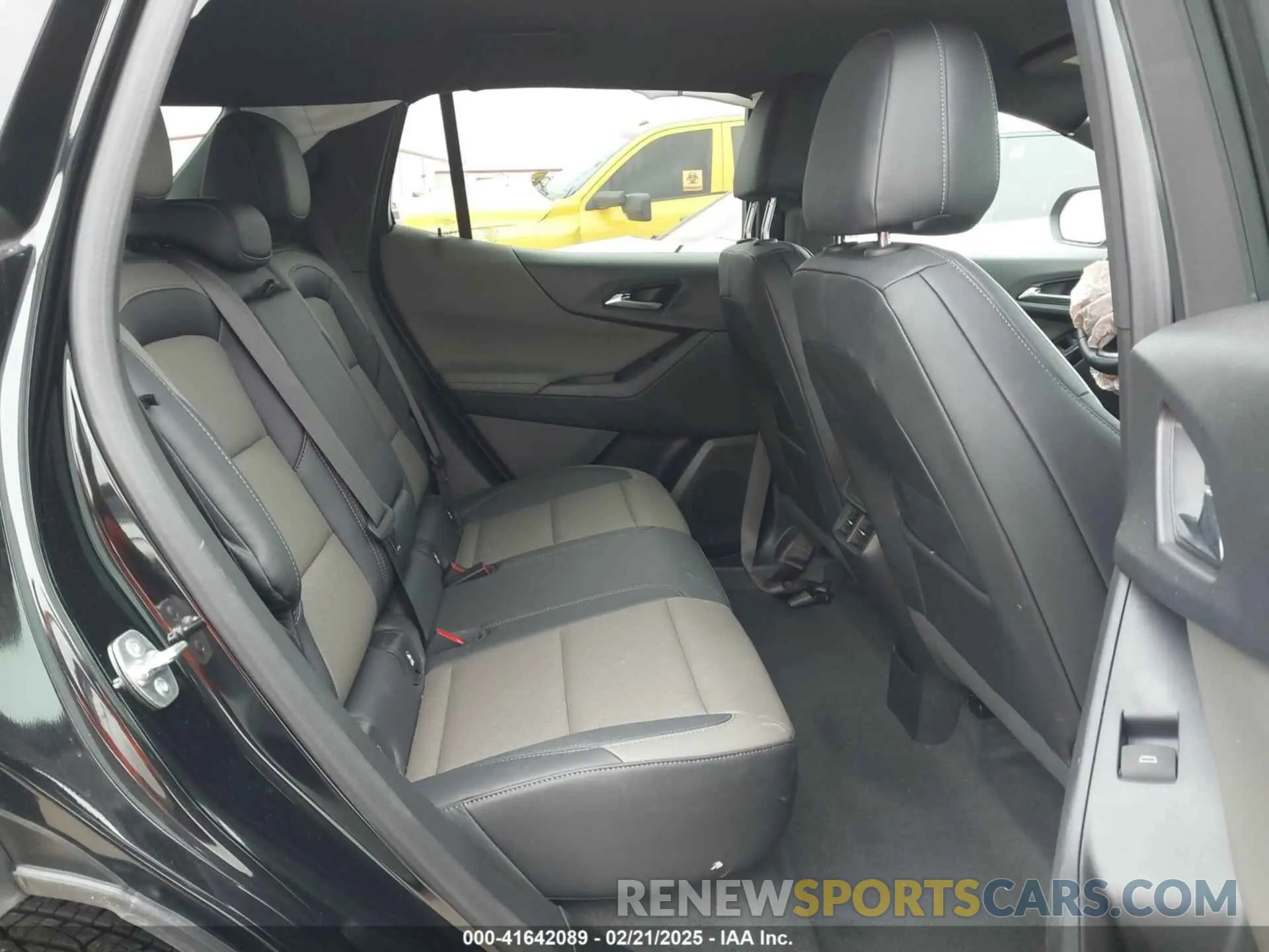 8 fotografías del automóvil dañado 3GNAXHEG7SL123425 CHEVROLET EQUINOX 2025