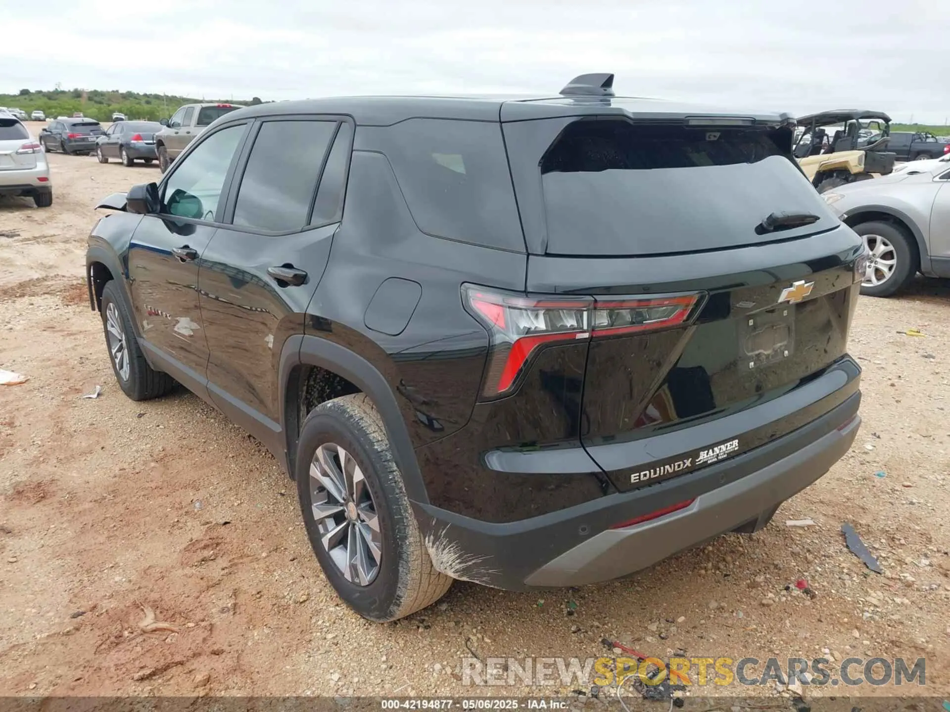 3 fotografías del automóvil dañado 3GNAXHEG7SL134425 CHEVROLET EQUINOX 2025