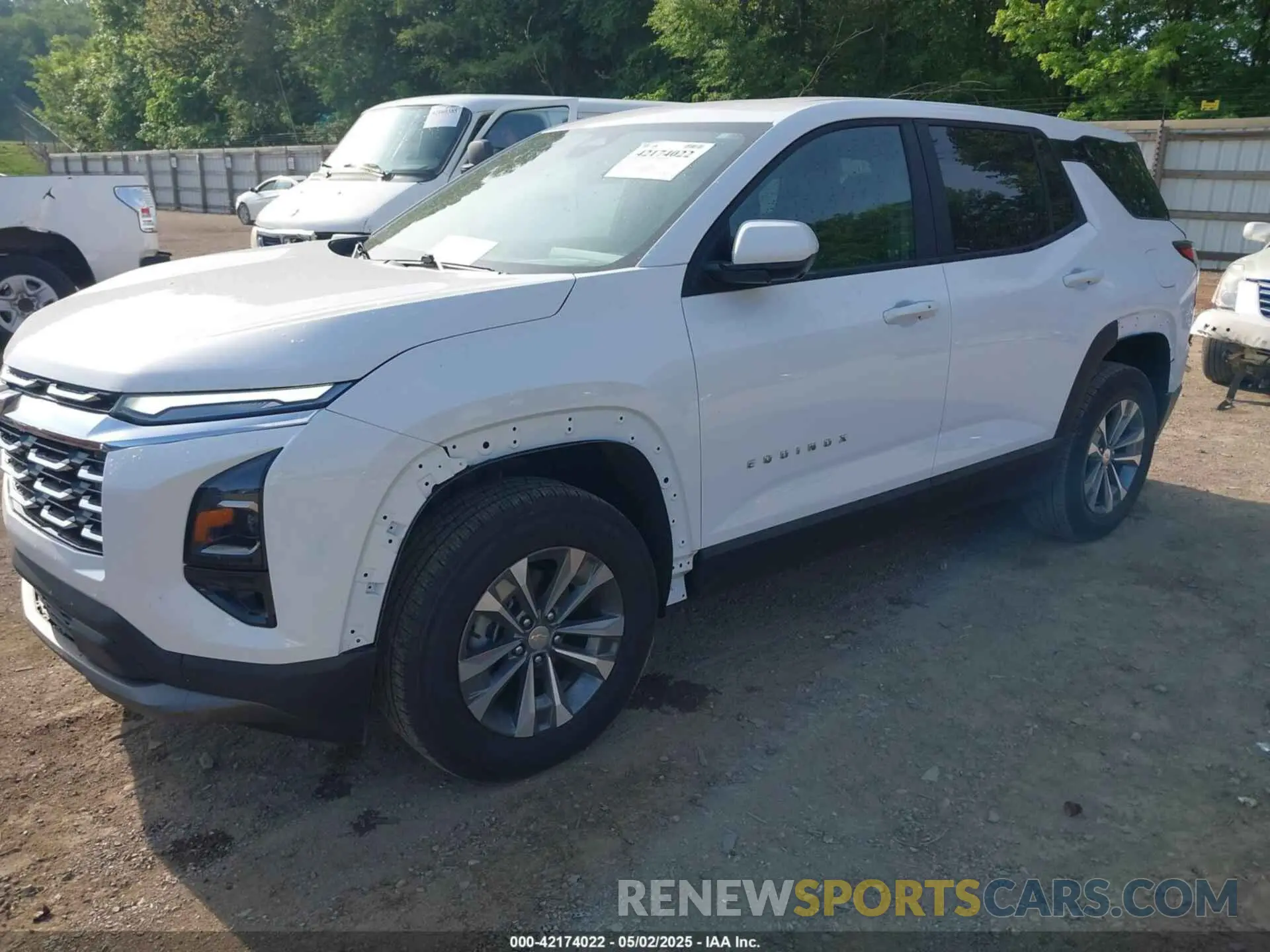2 fotografías del automóvil dañado 3GNAXHEG7SL138247 CHEVROLET EQUINOX 2025
