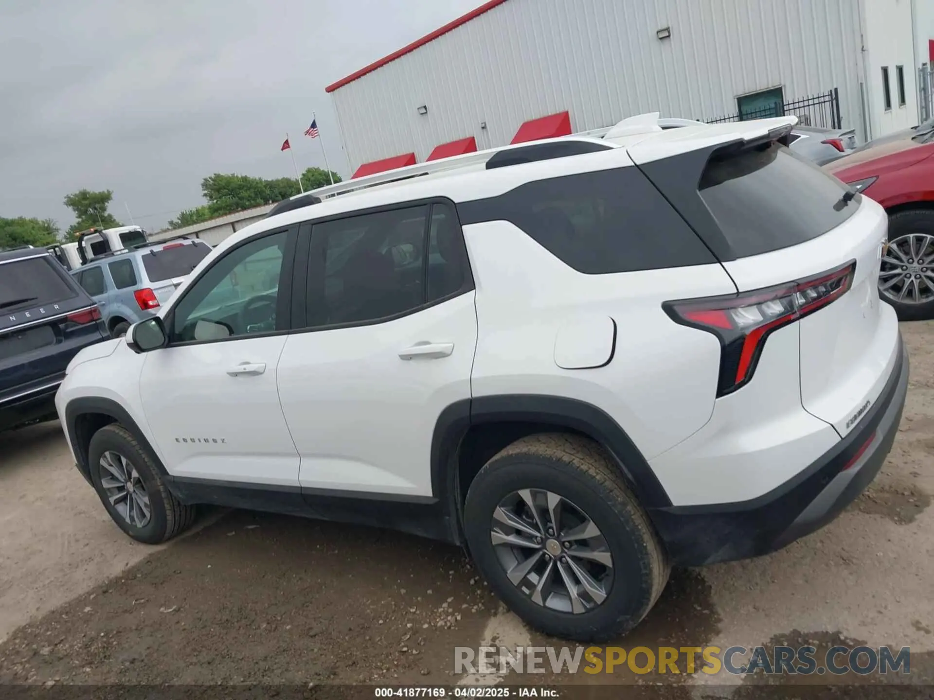 14 fotografías del automóvil dañado 3GNAXHEG7SL215828 CHEVROLET EQUINOX 2025