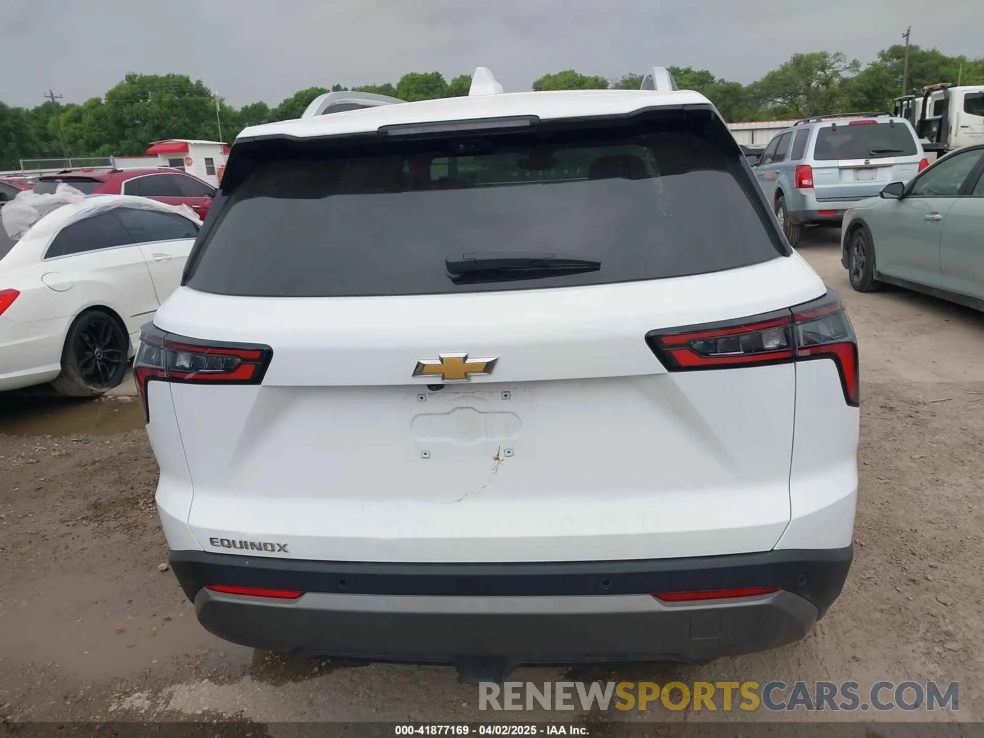 16 fotografías del automóvil dañado 3GNAXHEG7SL215828 CHEVROLET EQUINOX 2025