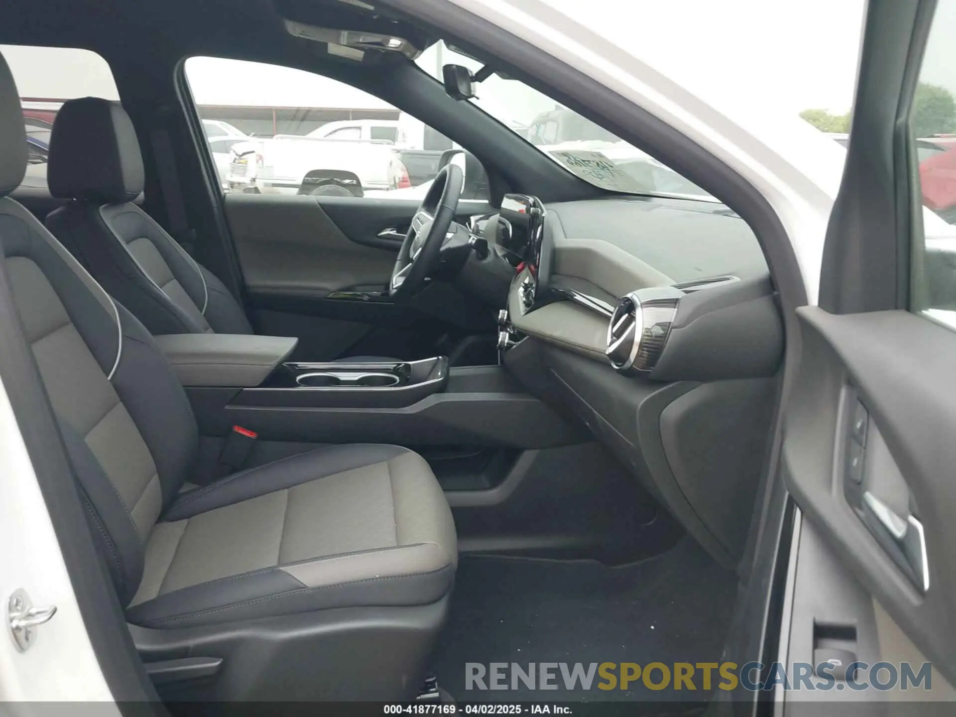 5 fotografías del automóvil dañado 3GNAXHEG7SL215828 CHEVROLET EQUINOX 2025