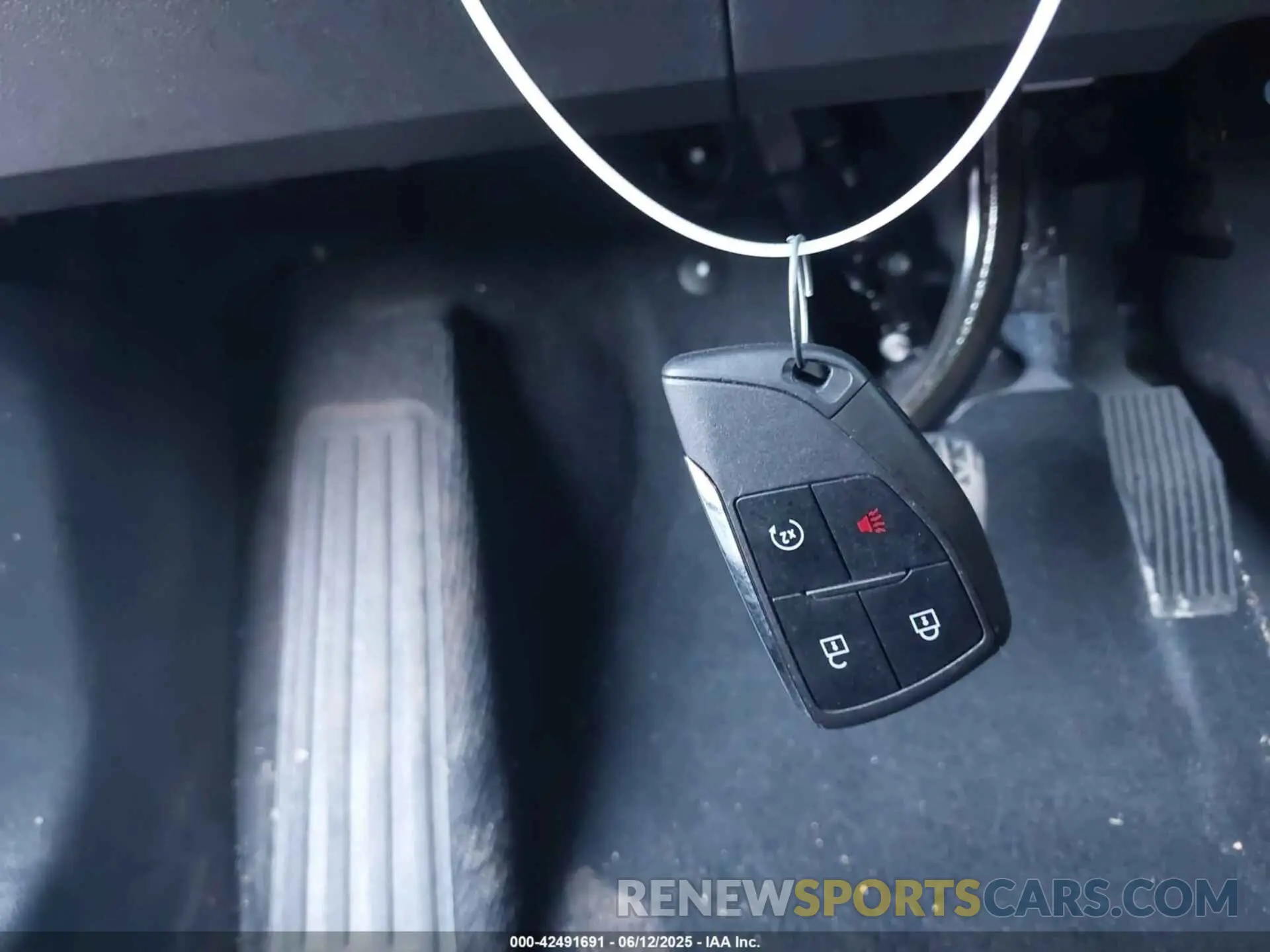 11 fotografías del automóvil dañado 3GNAXHEG8SL243041 CHEVROLET EQUINOX 2025