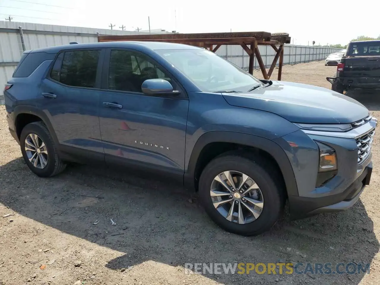 4 fotografías del automóvil dañado 3GNAXHEGXSL281788 CHEVROLET EQUINOX 2025