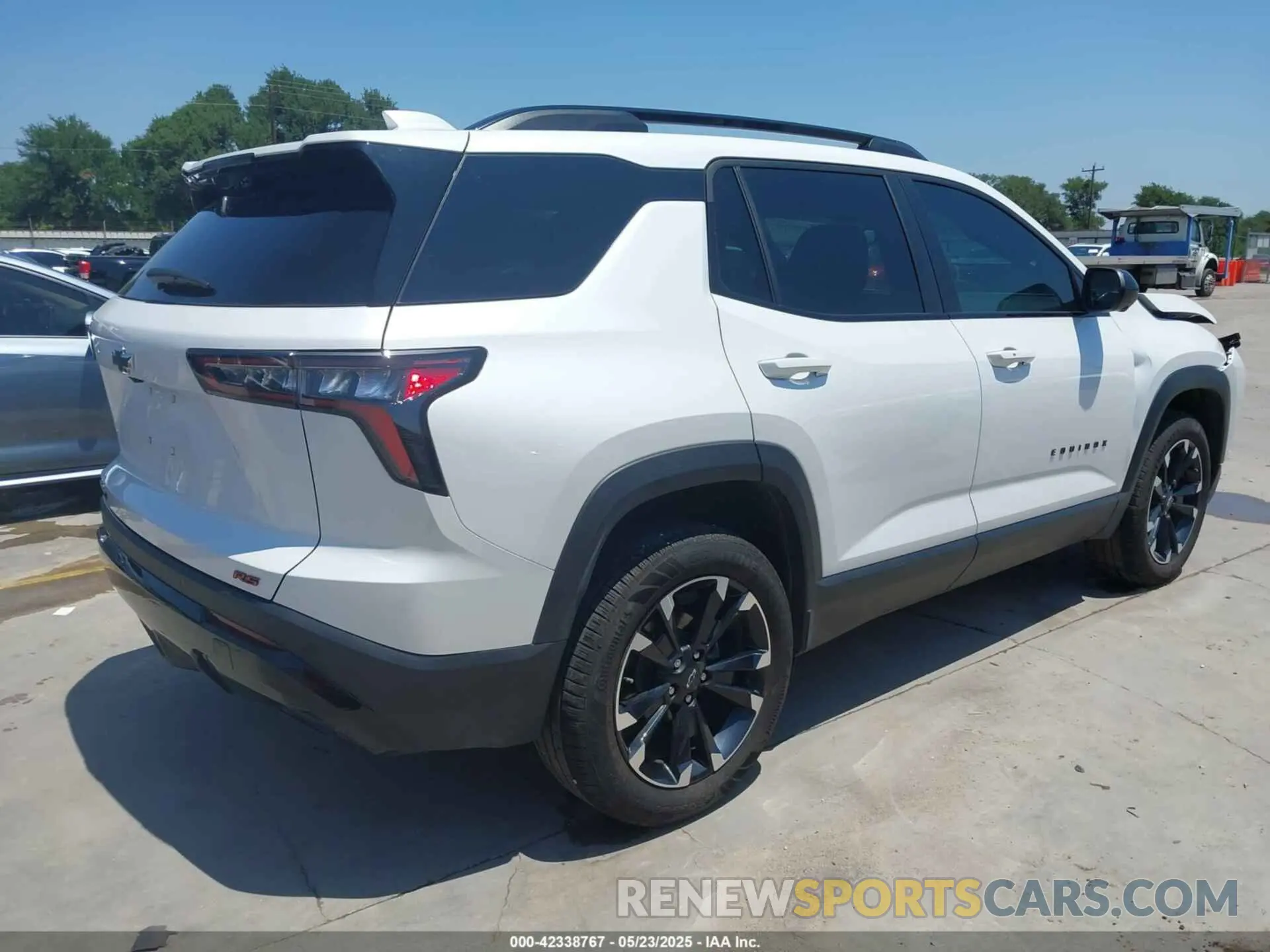 4 fotografías del automóvil dañado 3GNAXLEG4SL142744 CHEVROLET EQUINOX 2025