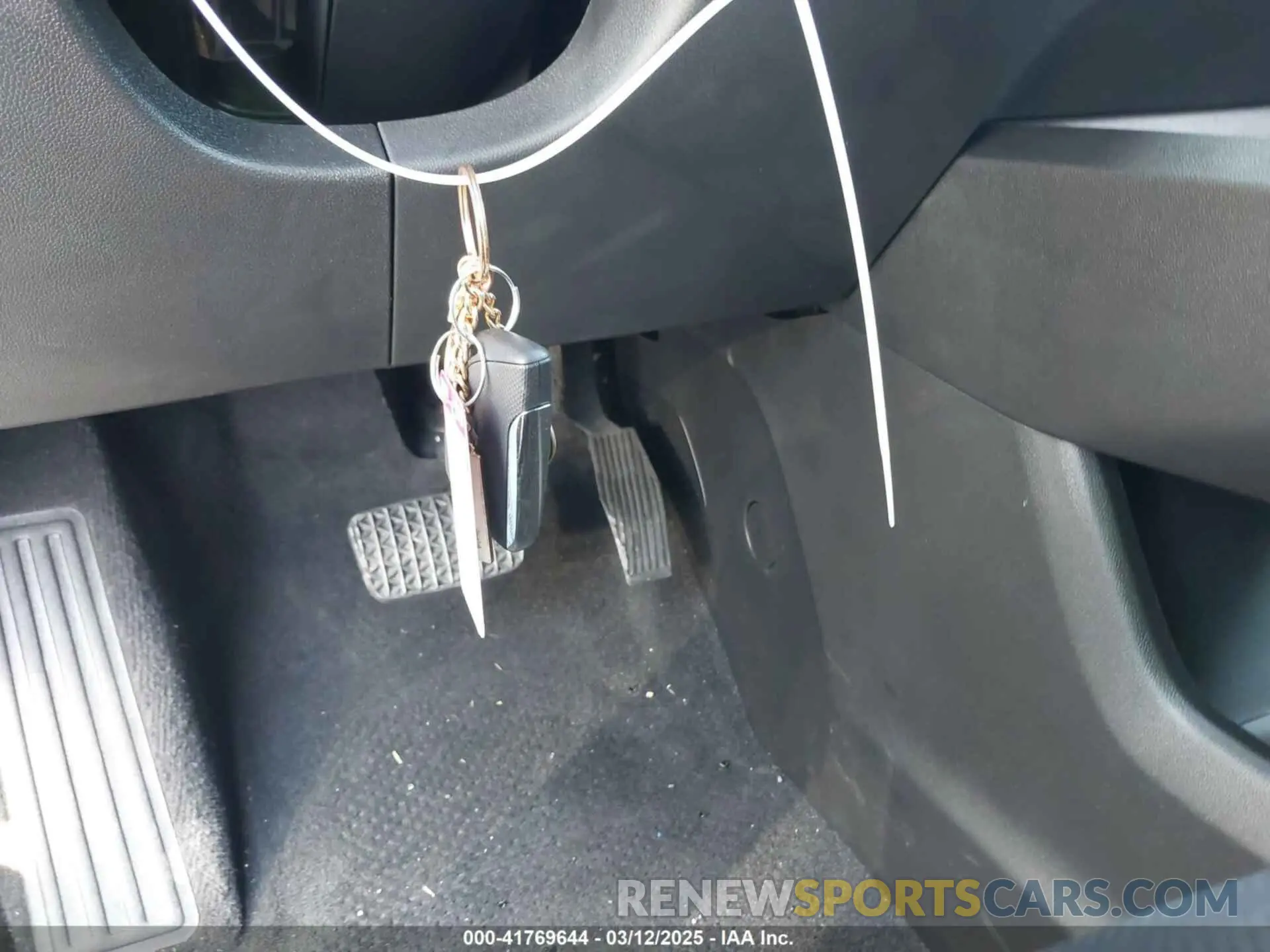 11 fotografías del automóvil dañado 3GNAXLEG7SL136601 CHEVROLET EQUINOX 2025