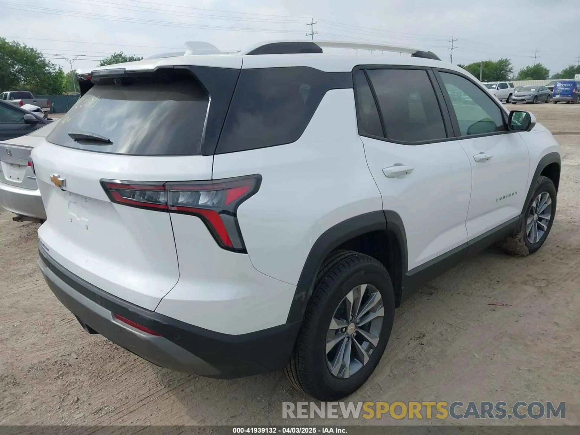 4 fotografías del automóvil dañado 3GNAXPEG0SL225403 CHEVROLET EQUINOX 2025