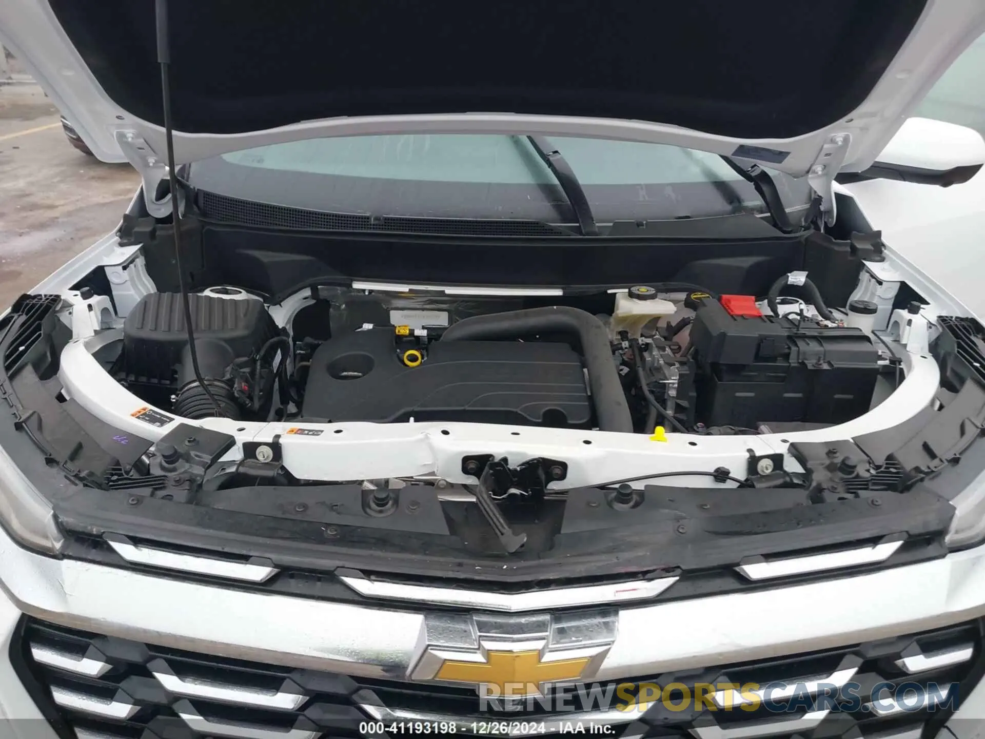 10 fotografías del automóvil dañado 3GNAXPEG1SL102774 CHEVROLET EQUINOX 2025