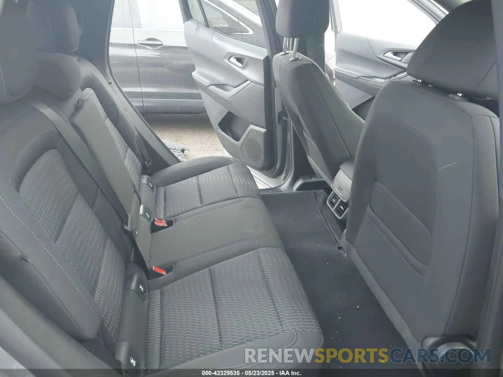8 fotografías del automóvil dañado 3GNAXPEG1SL163963 CHEVROLET EQUINOX 2025