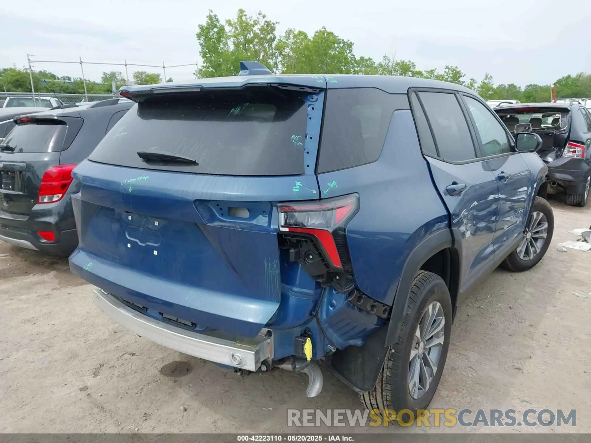 4 fotografías del automóvil dañado 3GNAXPEG1SL294231 CHEVROLET EQUINOX 2025