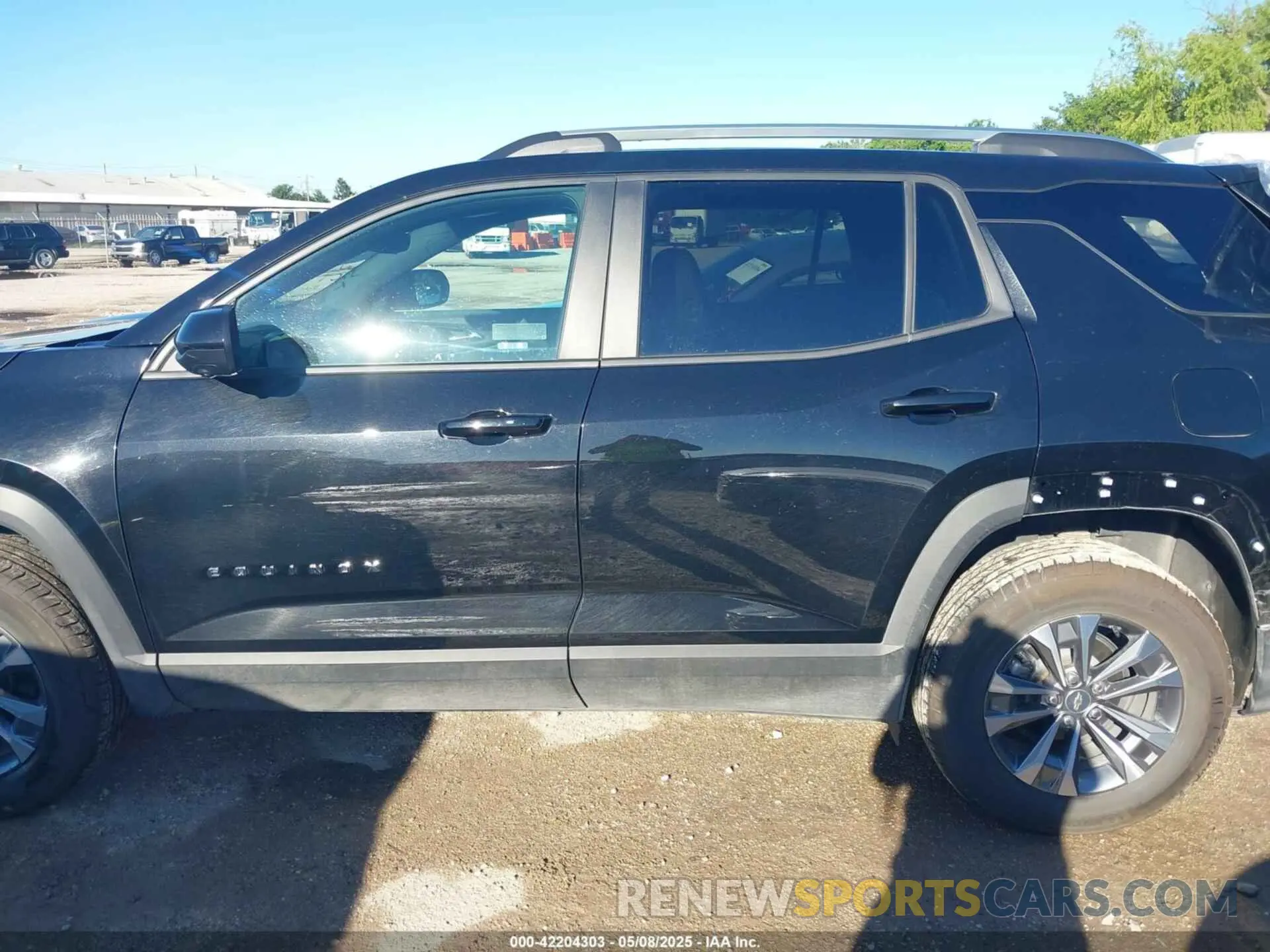 14 fotografías del automóvil dañado 3GNAXPEG4SL209463 CHEVROLET EQUINOX 2025
