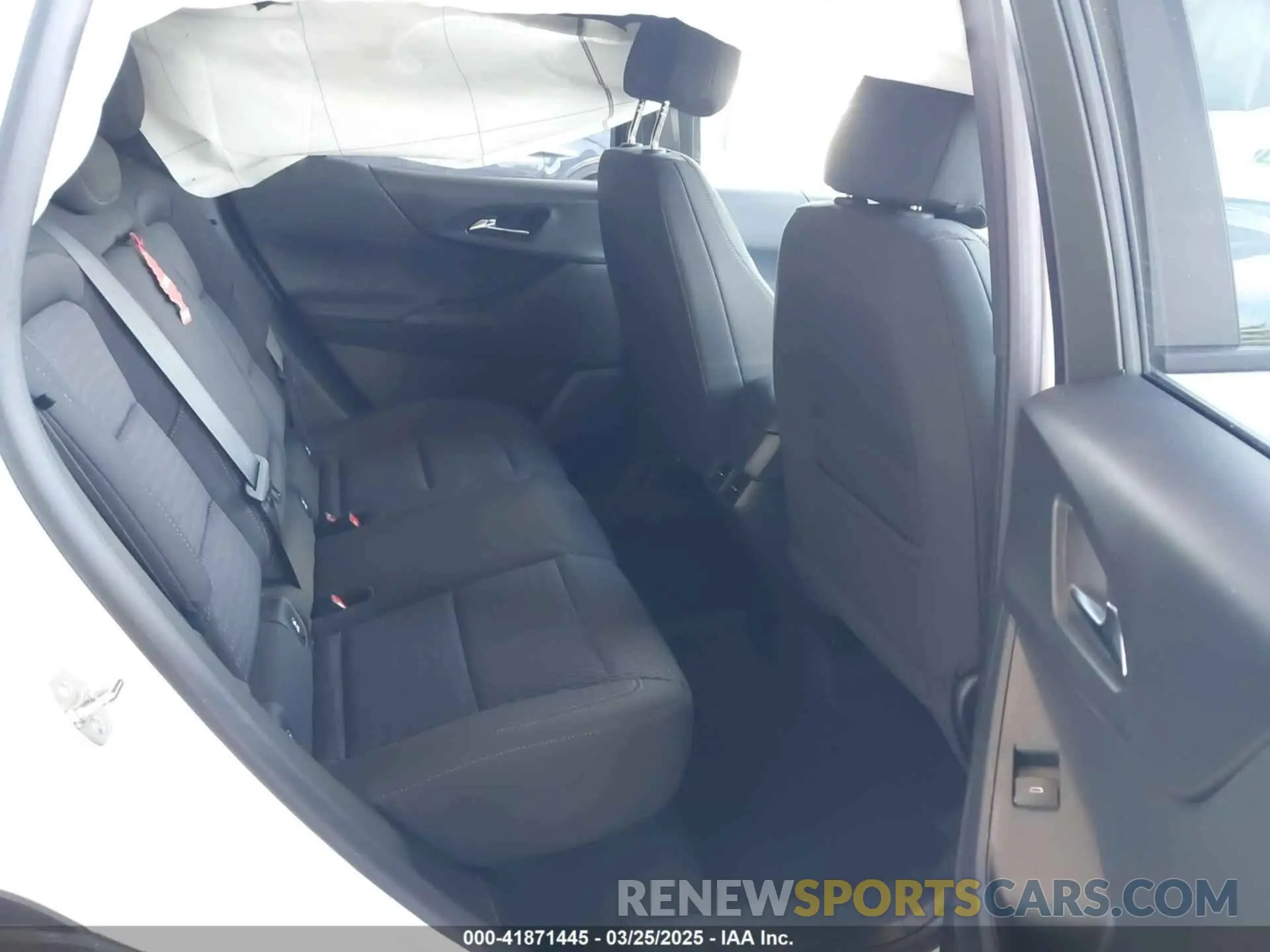 8 fotografías del automóvil dañado 3GNAXPEG6SL104049 CHEVROLET EQUINOX 2025