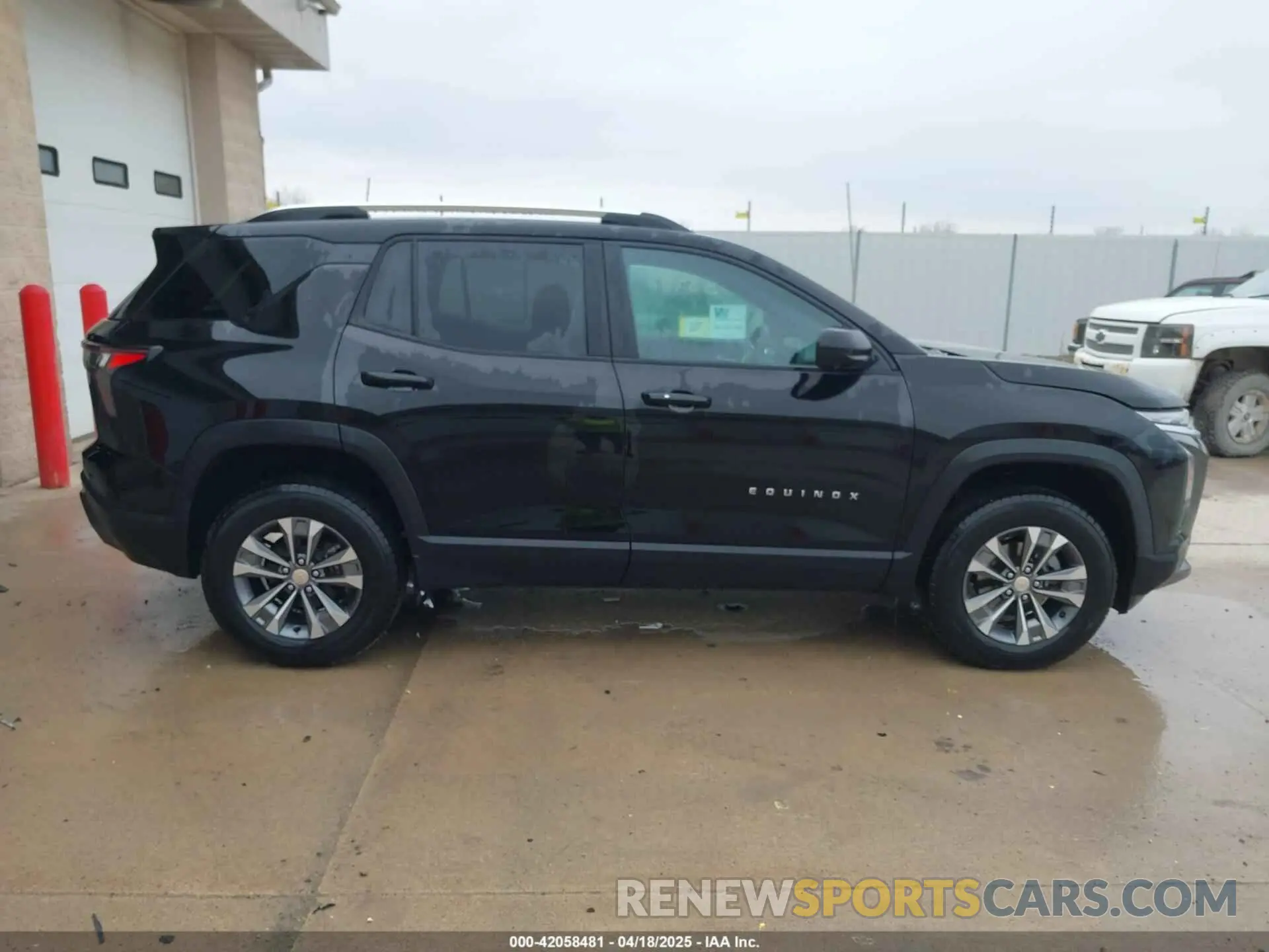 11 fotografías del automóvil dañado 3GNAXPEG6SL130778 CHEVROLET EQUINOX 2025