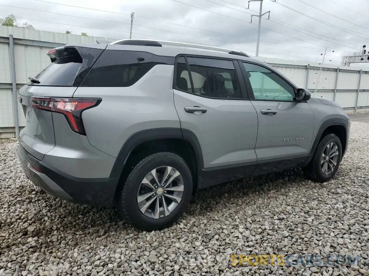 3 fotografías del automóvil dañado 3GNAXPEG7SL257474 CHEVROLET EQUINOX 2025