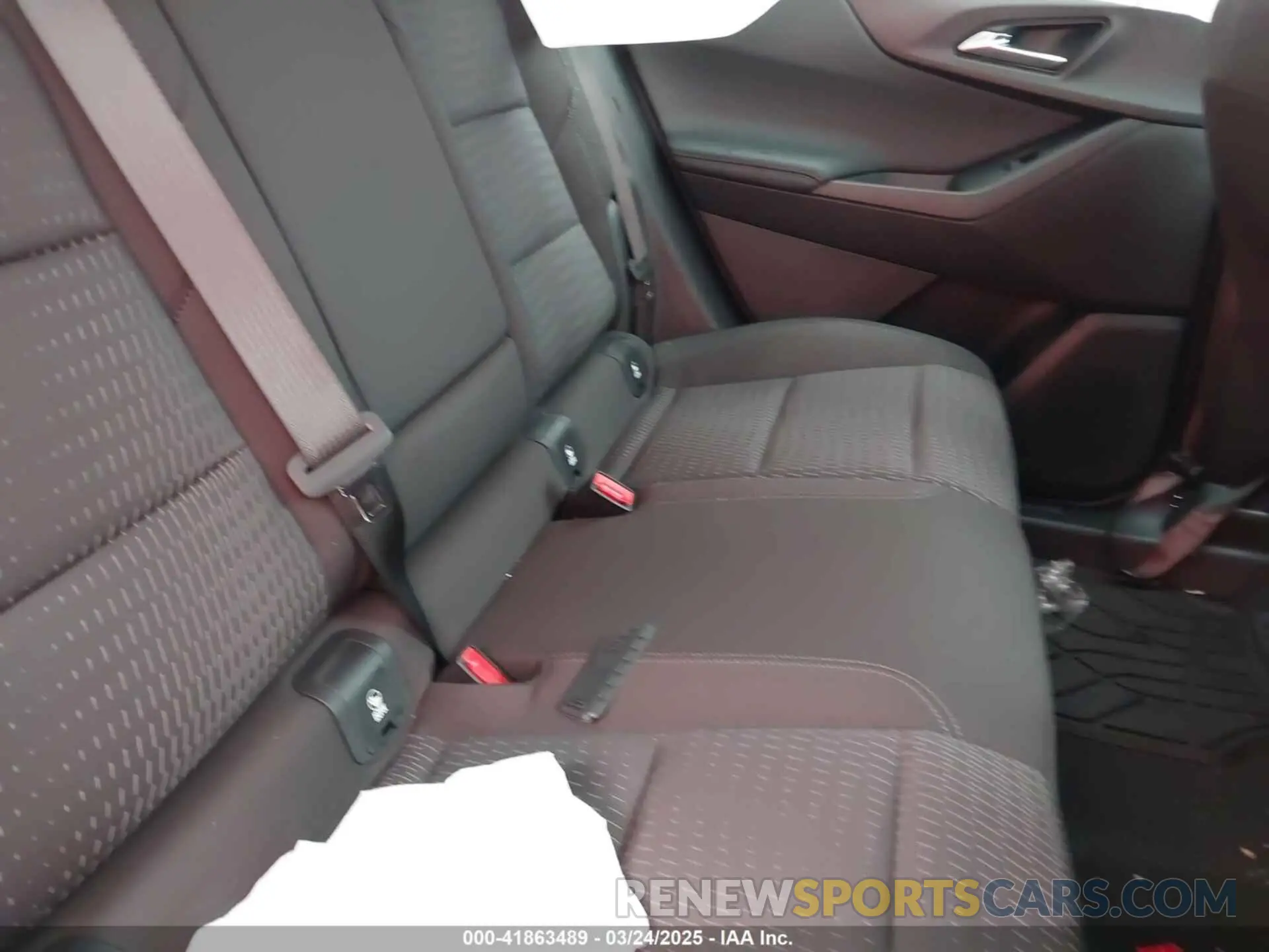 8 fotografías del automóvil dañado 3GNAXPEG8SL190562 CHEVROLET EQUINOX 2025