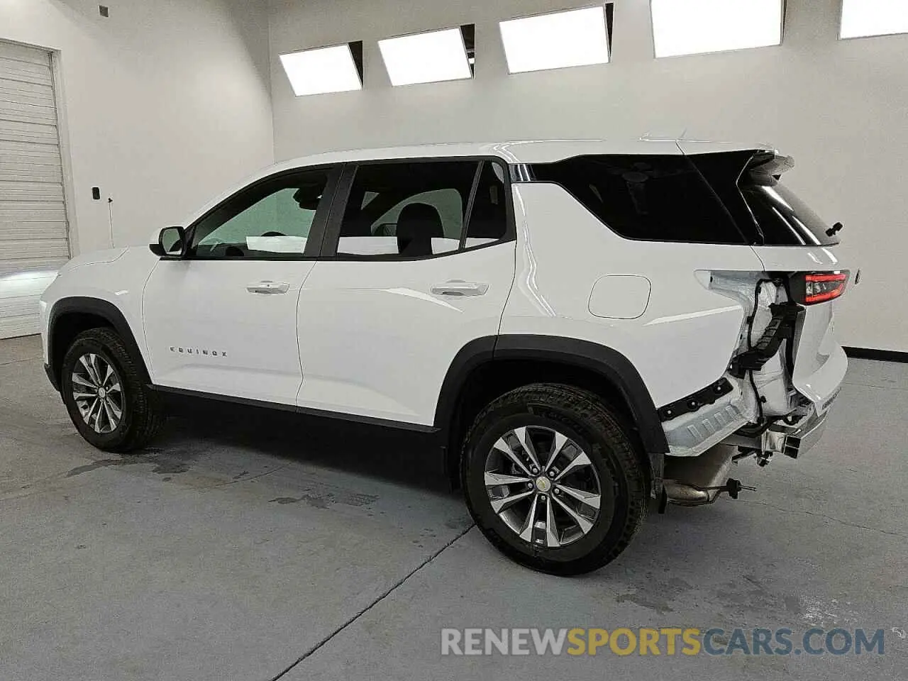2 fotografías del automóvil dañado 3GNAXPEG8SL259346 CHEVROLET EQUINOX 2025