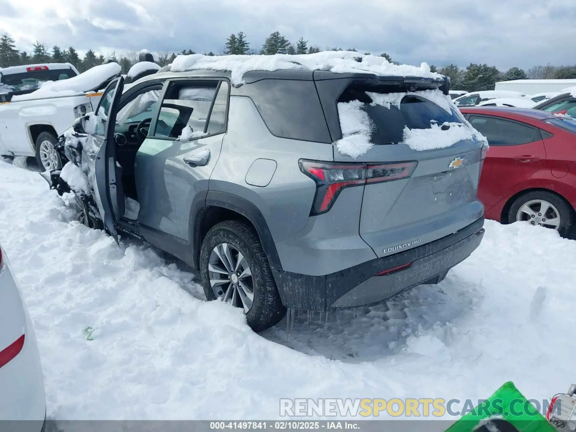 3 fotografías del automóvil dañado 3GNAXPEGXSL127964 CHEVROLET EQUINOX 2025