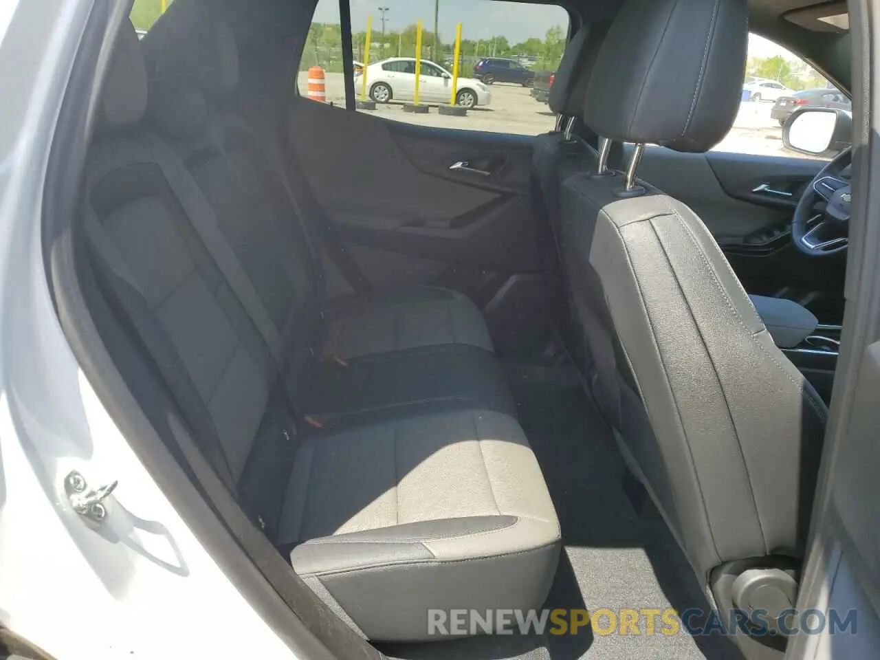 10 fotografías del automóvil dañado 3GNAXPEGXSL249952 CHEVROLET EQUINOX 2025
