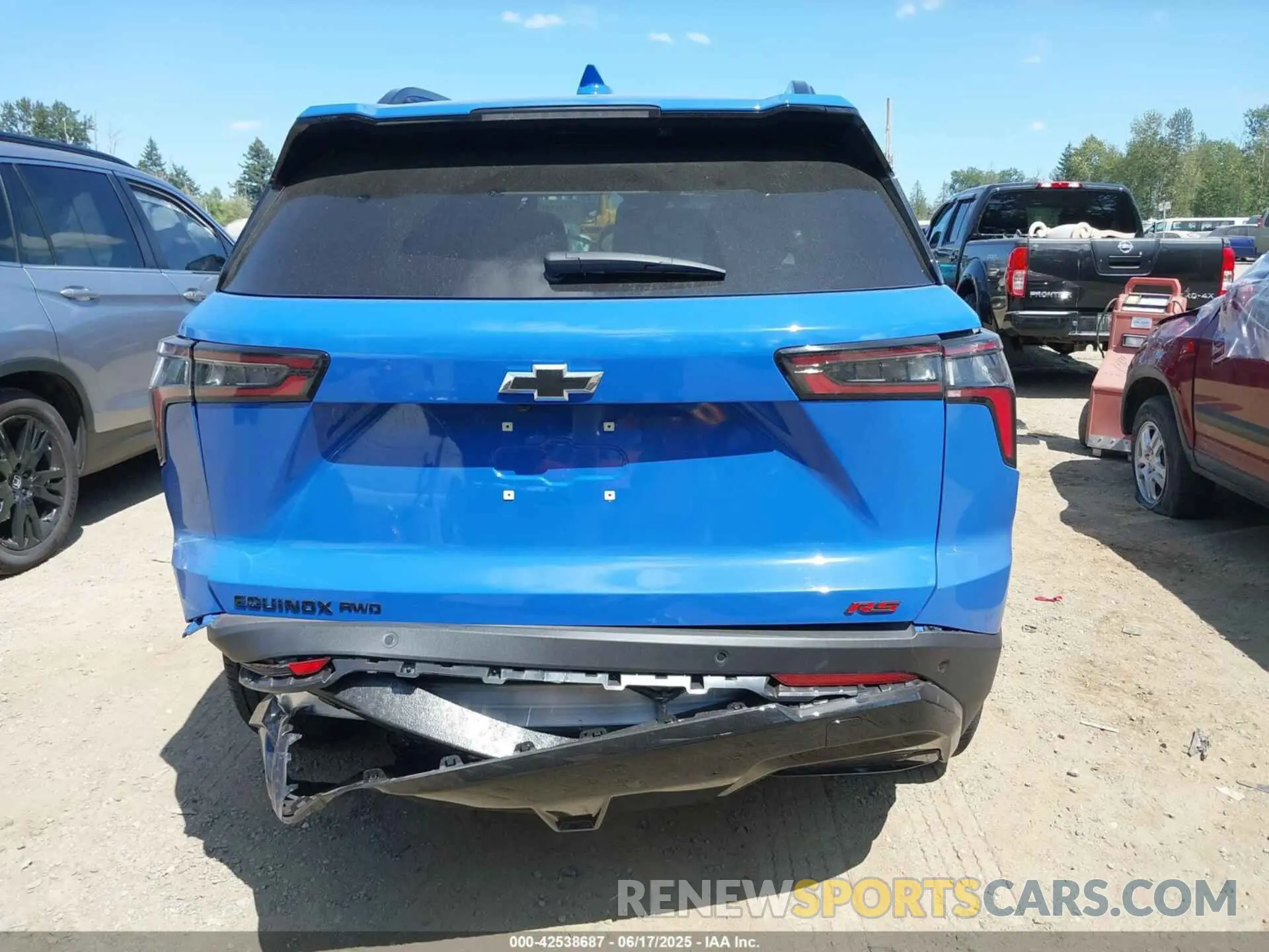 17 fotografías del automóvil dañado 3GNAXTEG3SL327593 CHEVROLET EQUINOX 2025
