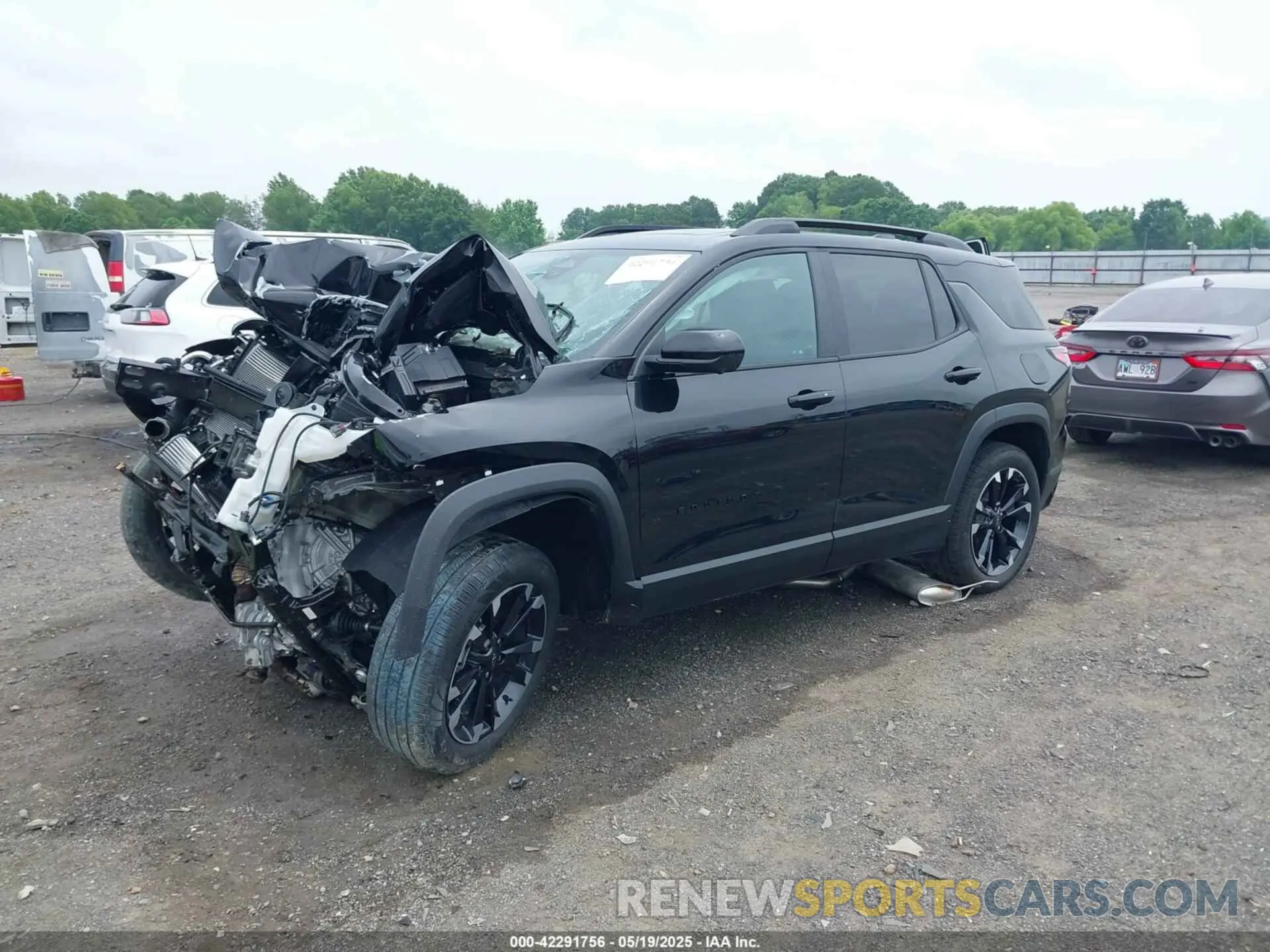 2 fotografías del automóvil dañado 3GNAXTEG5SL128612 CHEVROLET EQUINOX 2025