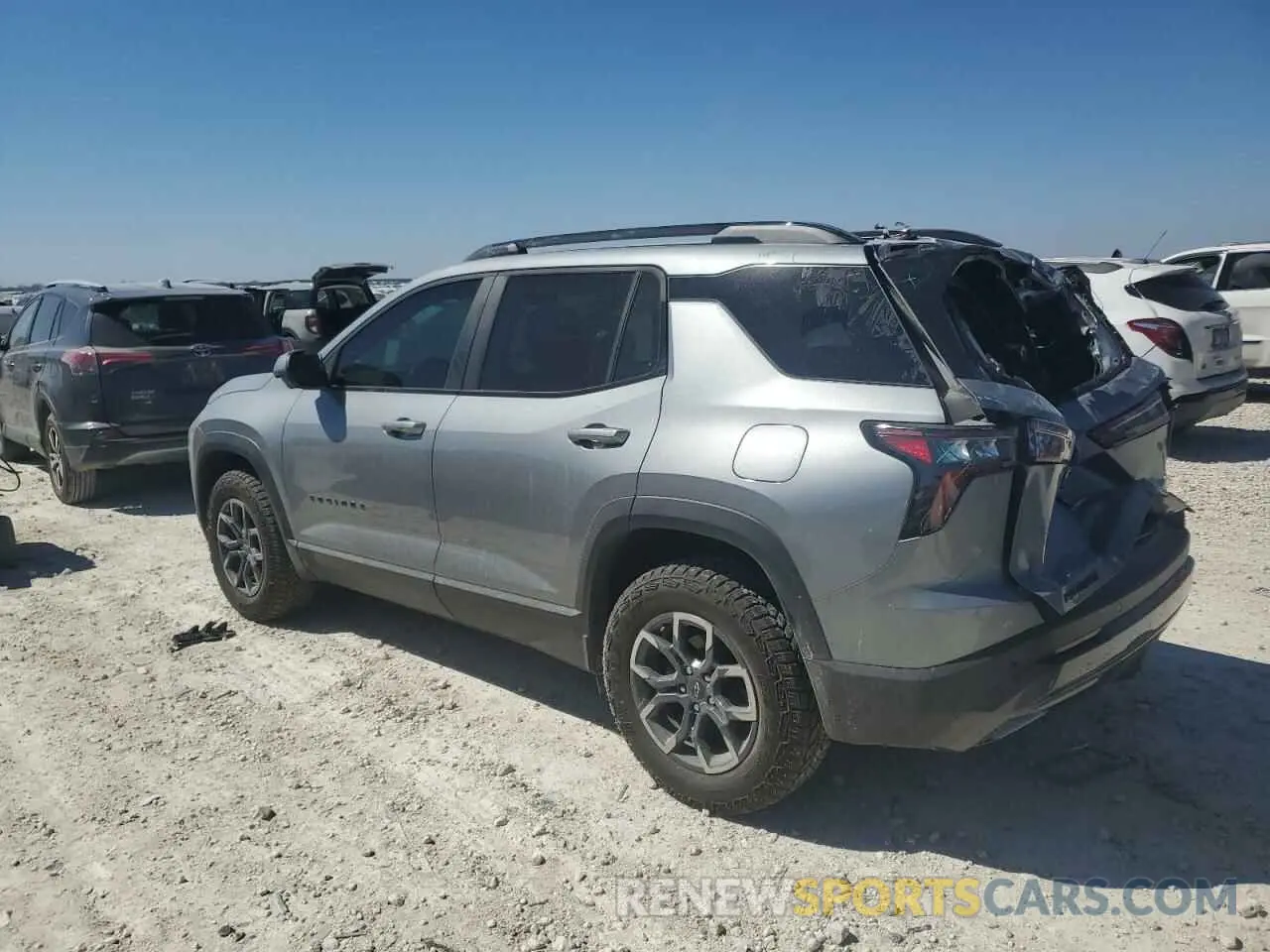 2 fotografías del automóvil dañado 3GNAXKEG8SL112379 CHEVROLET EQUINOX AC 2025
